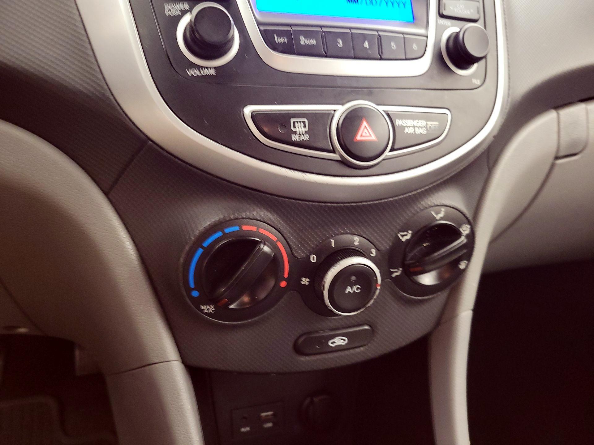 Thumbnail: 2014 Hyundai Accent - 15