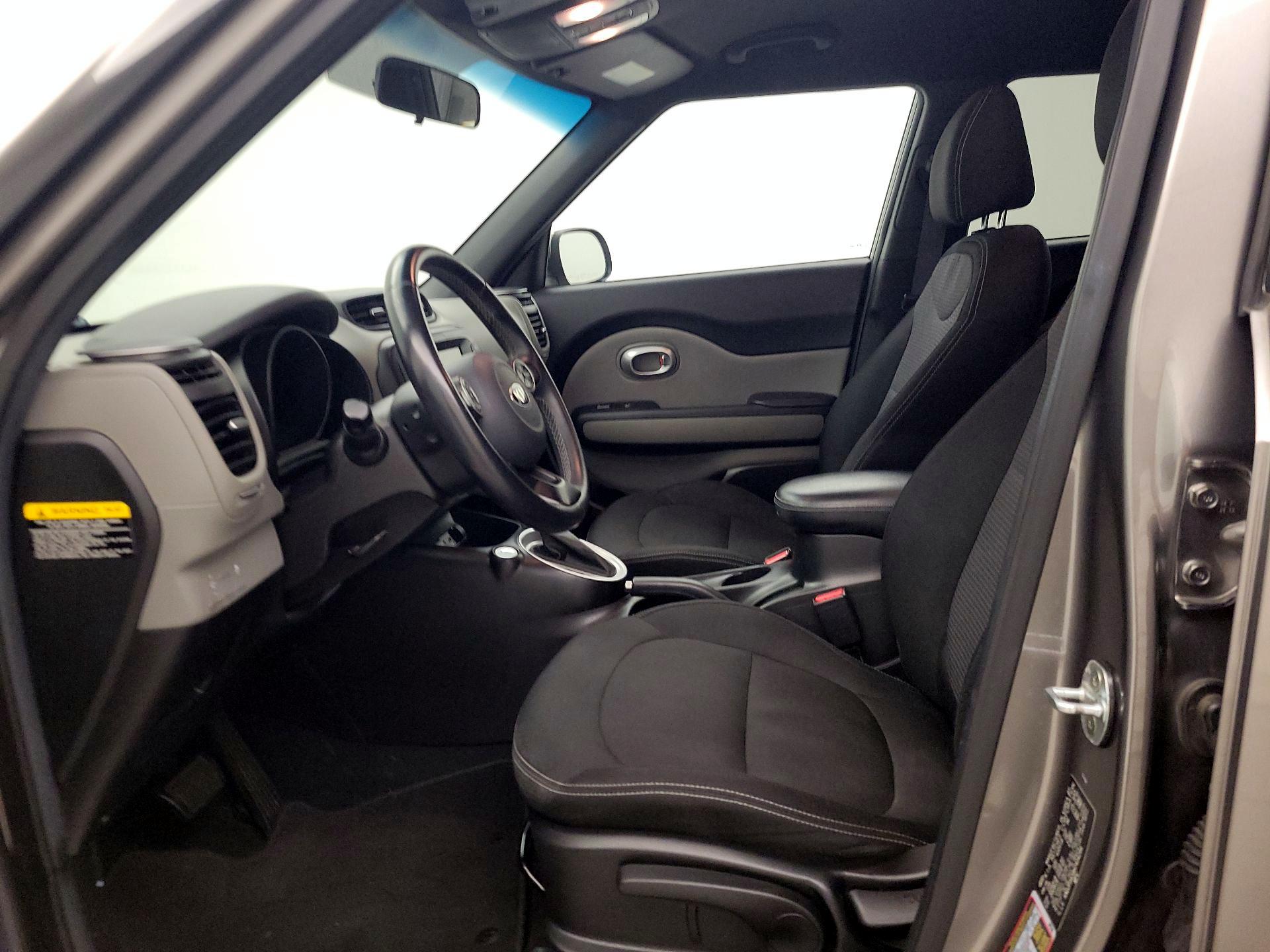 Thumbnail: 2017 Kia Soul - 11