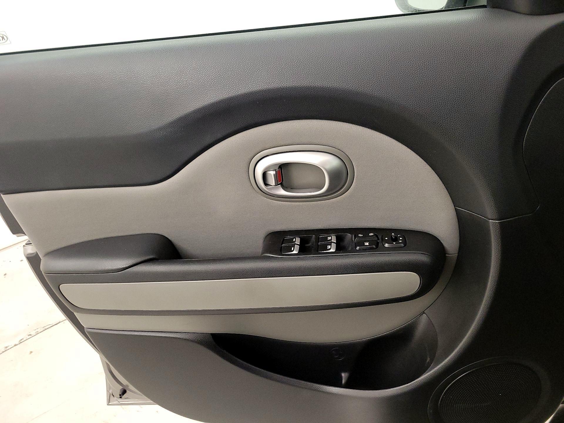 Thumbnail: 2017 Kia Soul - 12