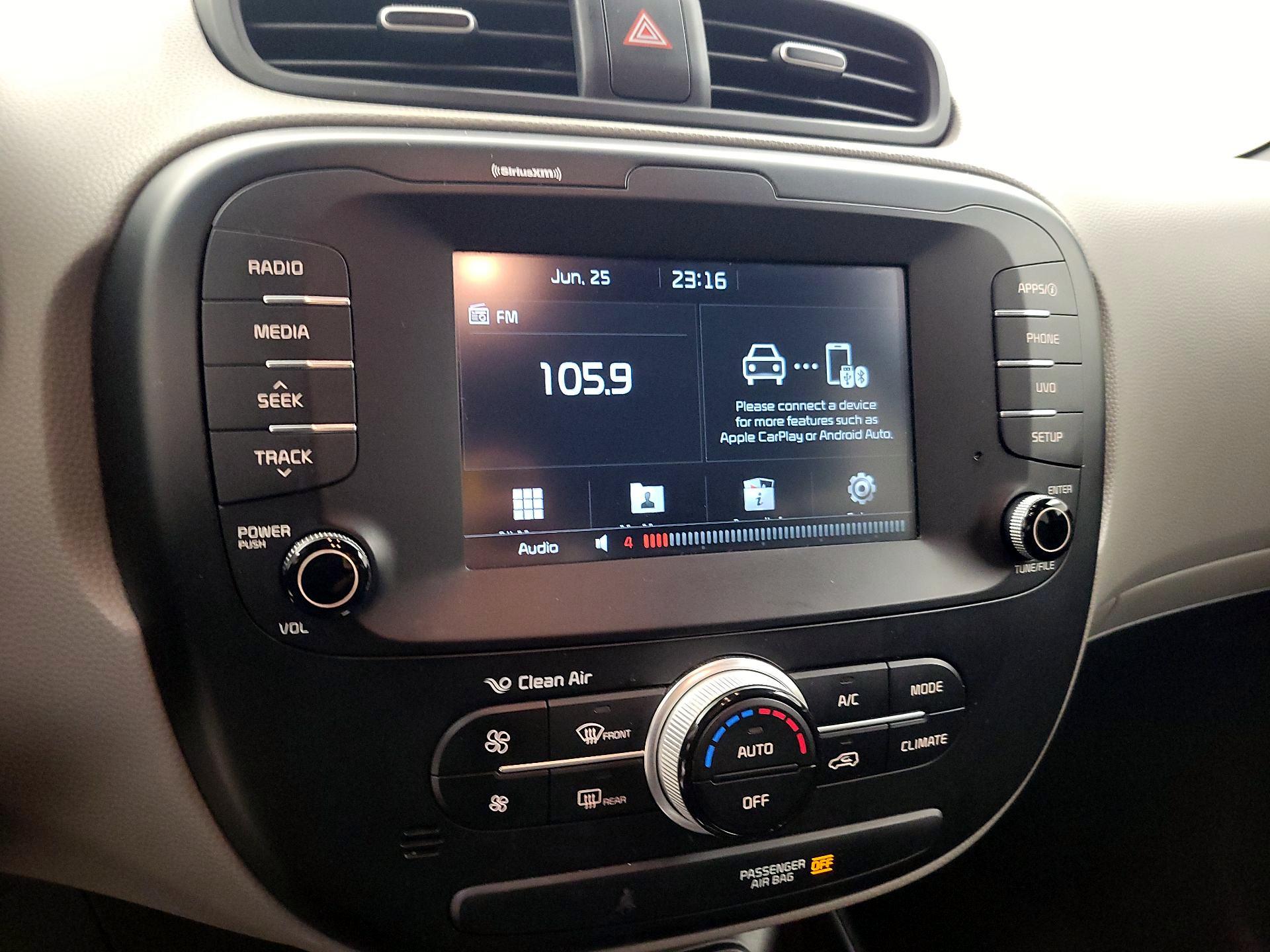 Thumbnail: 2017 Kia Soul - 15
