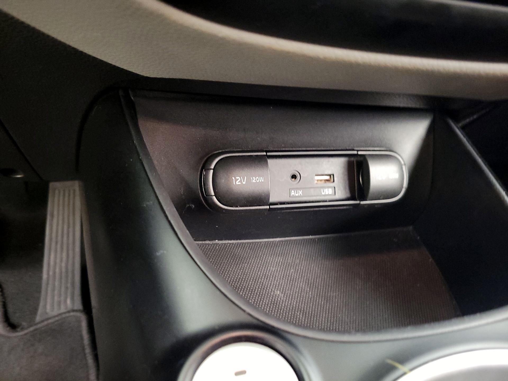 Thumbnail: 2017 Kia Soul - 18