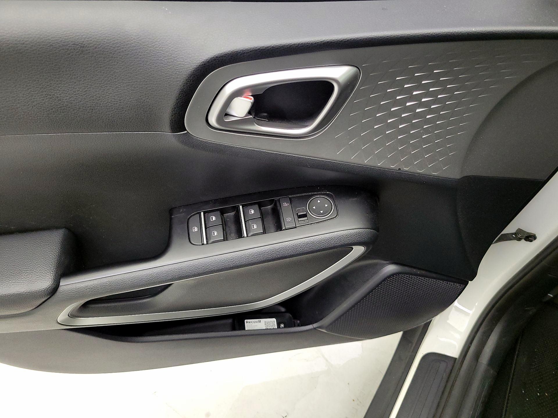 Thumbnail: 2021 Kia Soul - 12