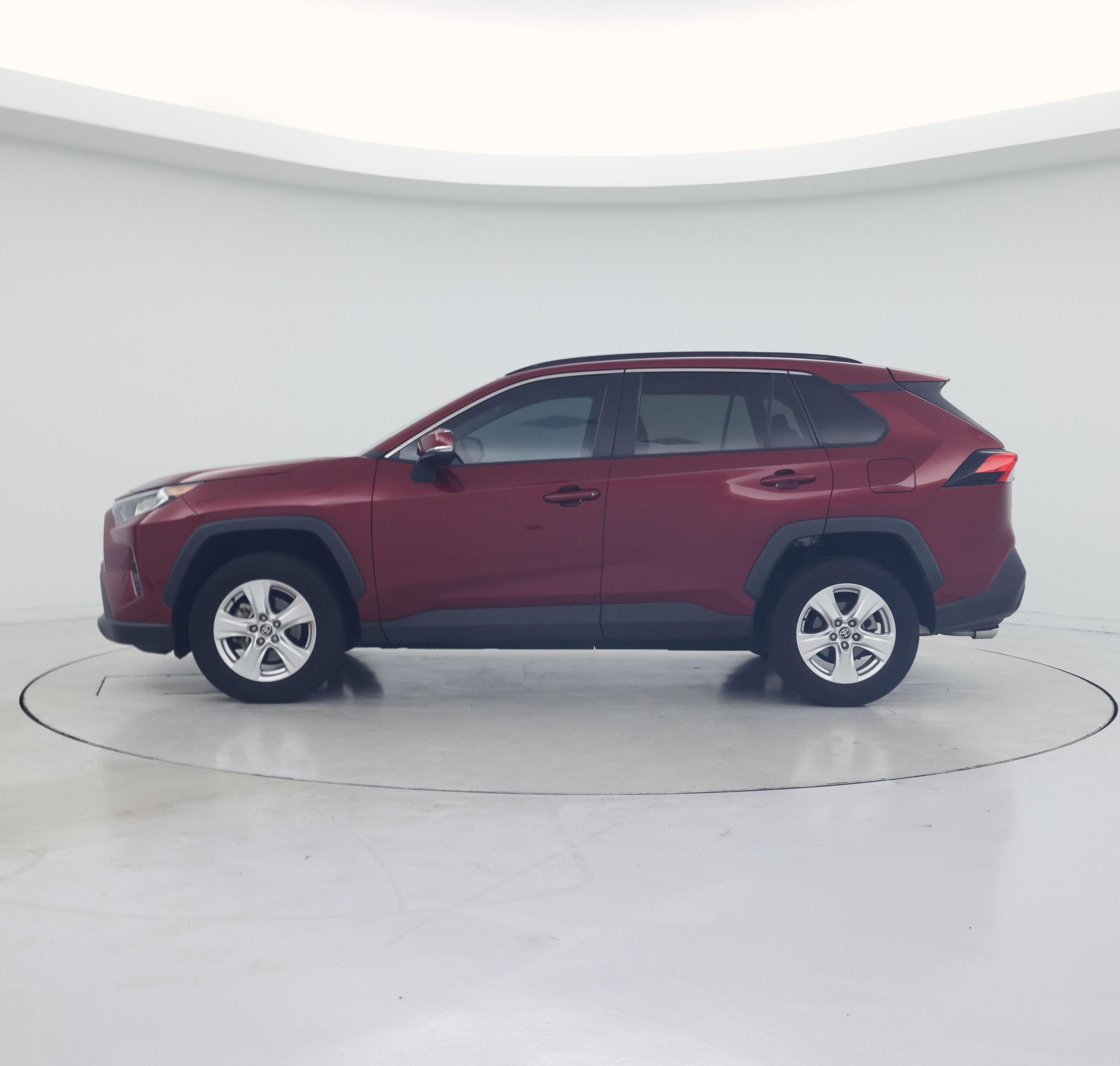 Thumbnail: 2021 Toyota RAV4 - 3