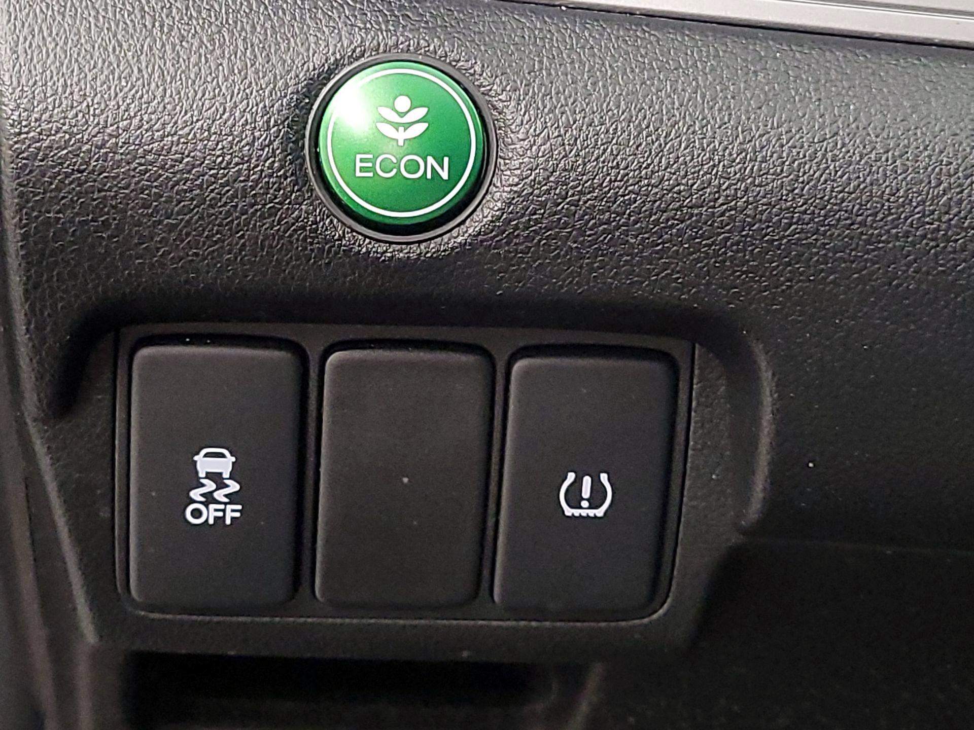 Thumbnail: 2015 Honda CR-V - 13