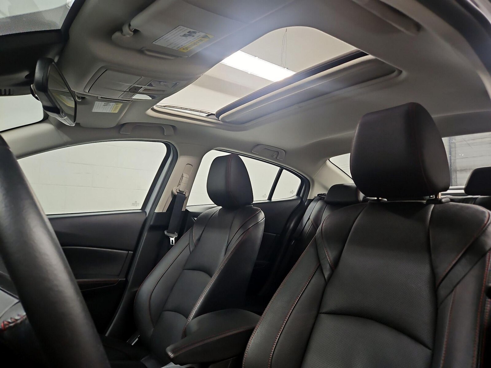 Sunroof(s) & Overhead Airbags