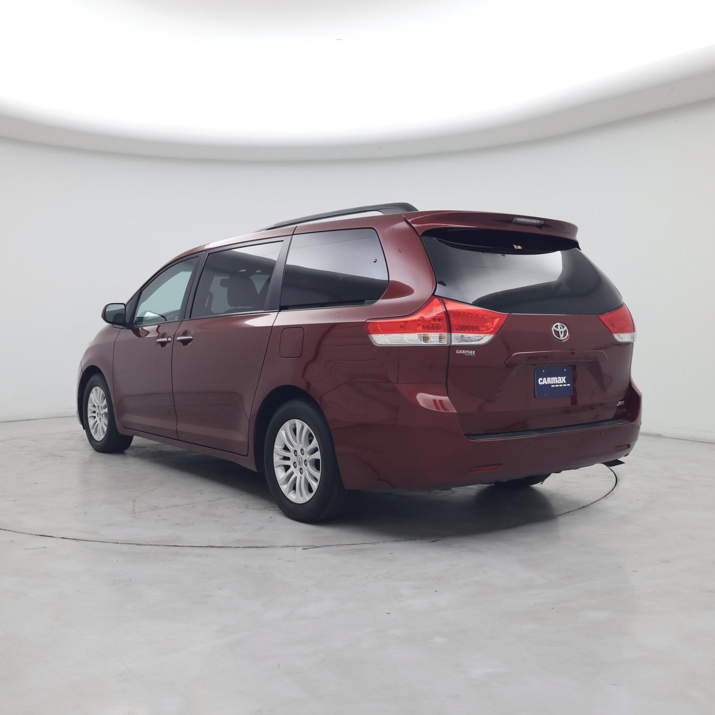 Thumbnail: 2014 Toyota Sienna - 2