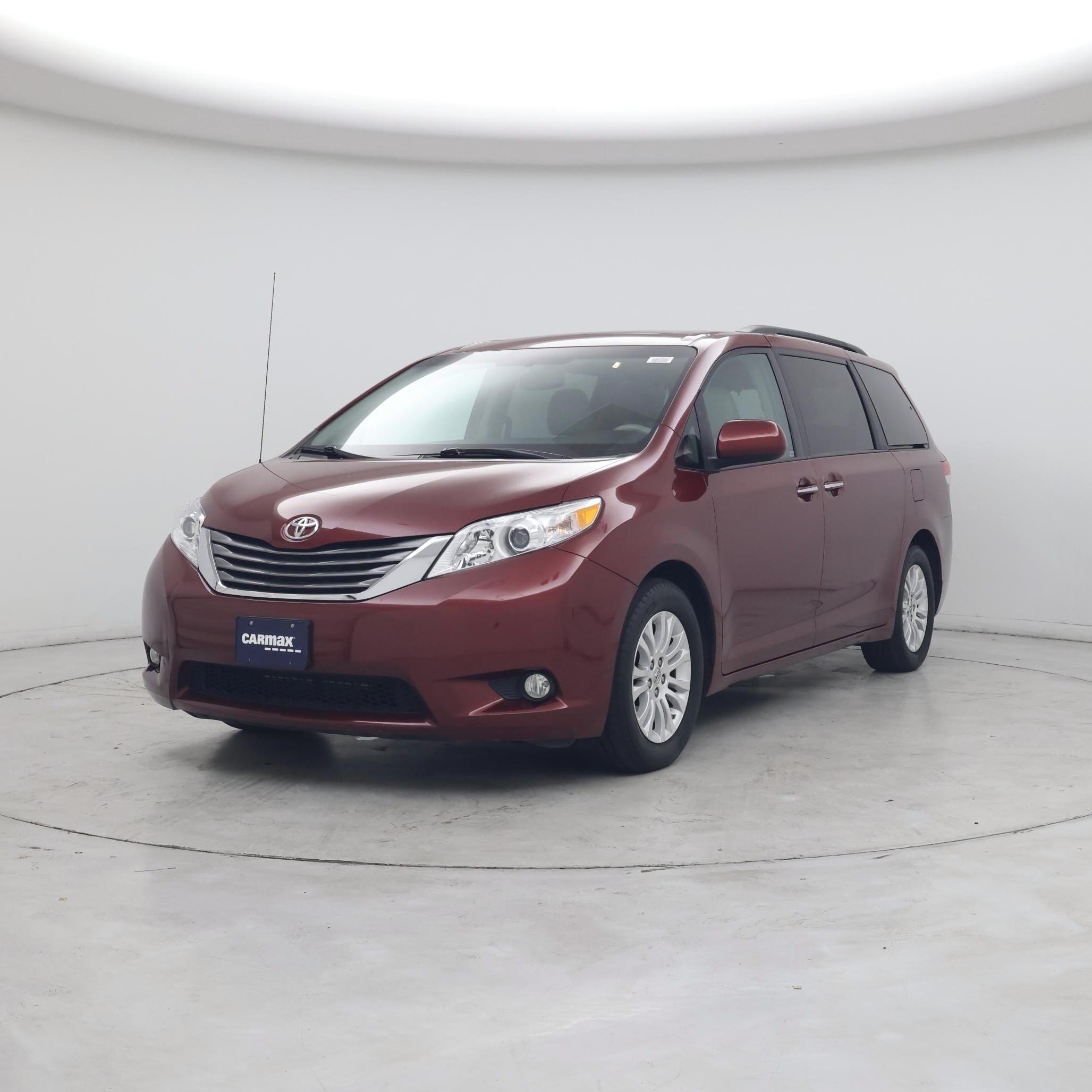 Thumbnail: 2014 Toyota Sienna - 4