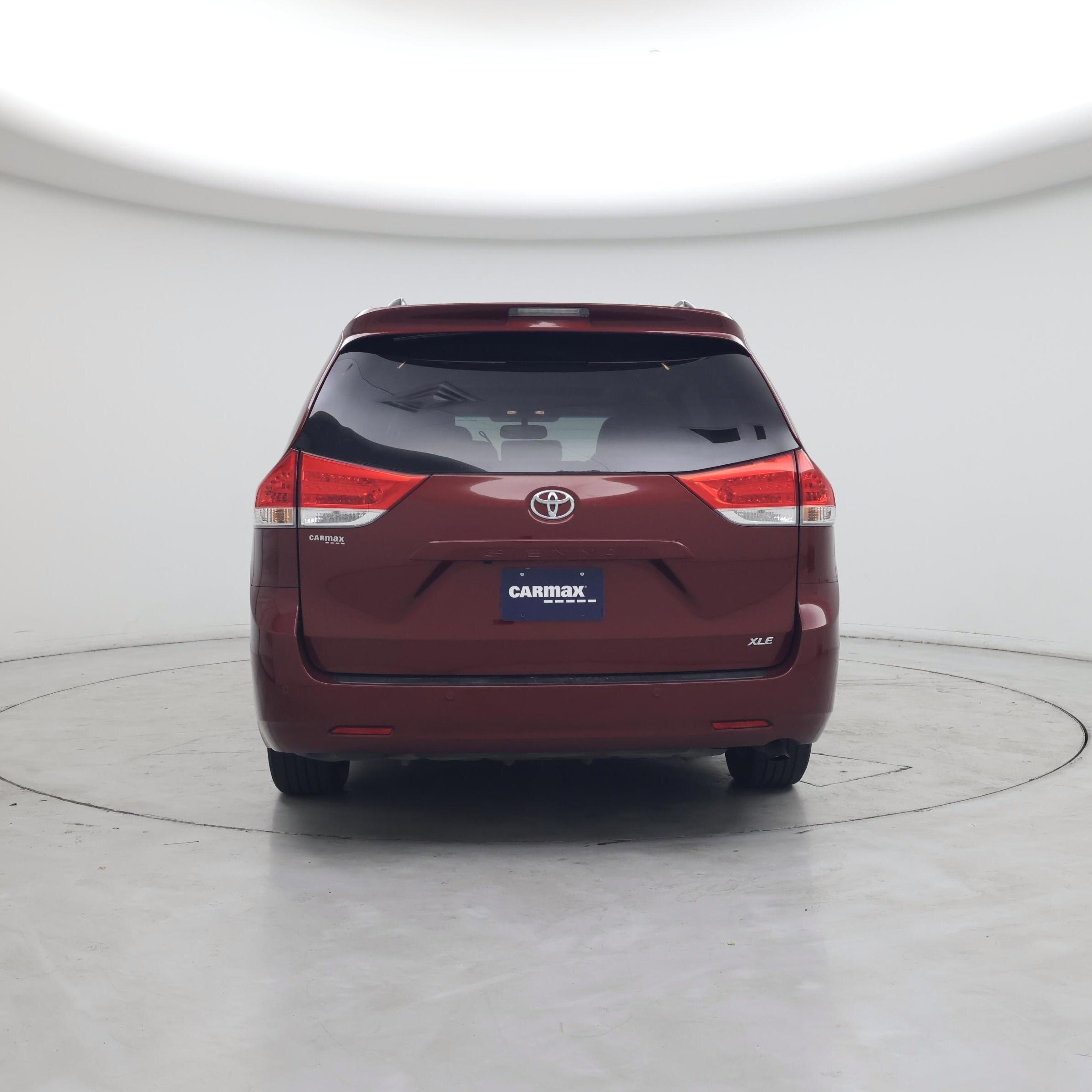 Thumbnail: 2014 Toyota Sienna - 6