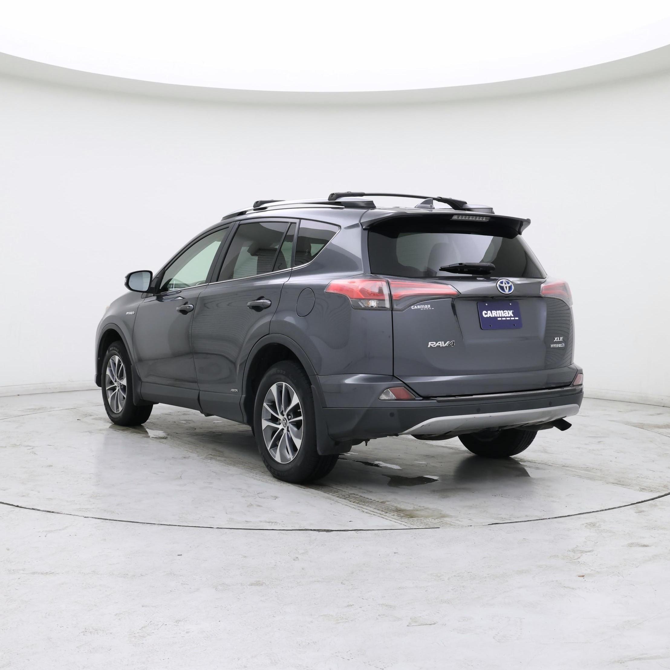Thumbnail: 2018 Toyota RAV4 - 2
