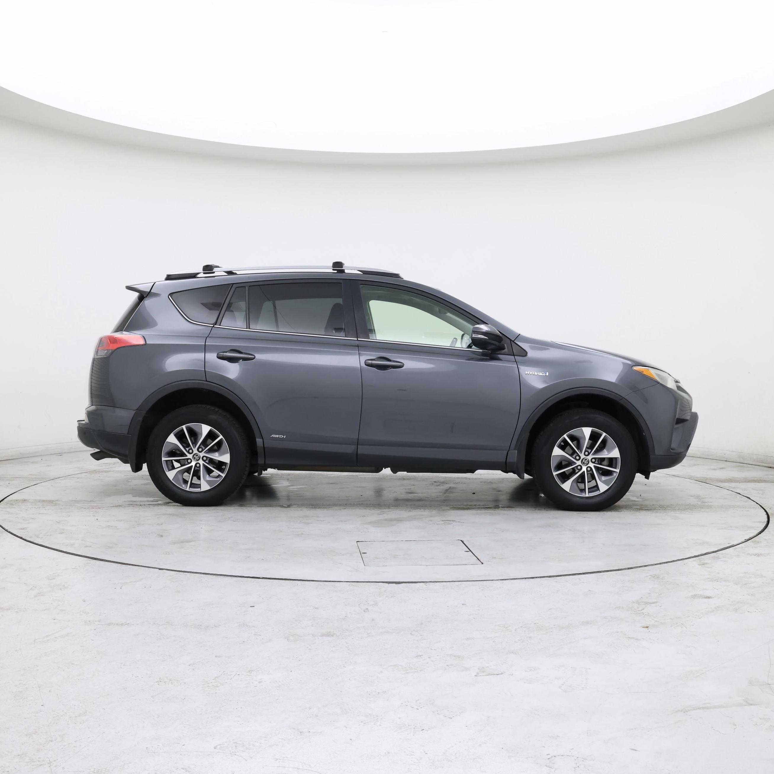 Thumbnail: 2018 Toyota RAV4 - 7