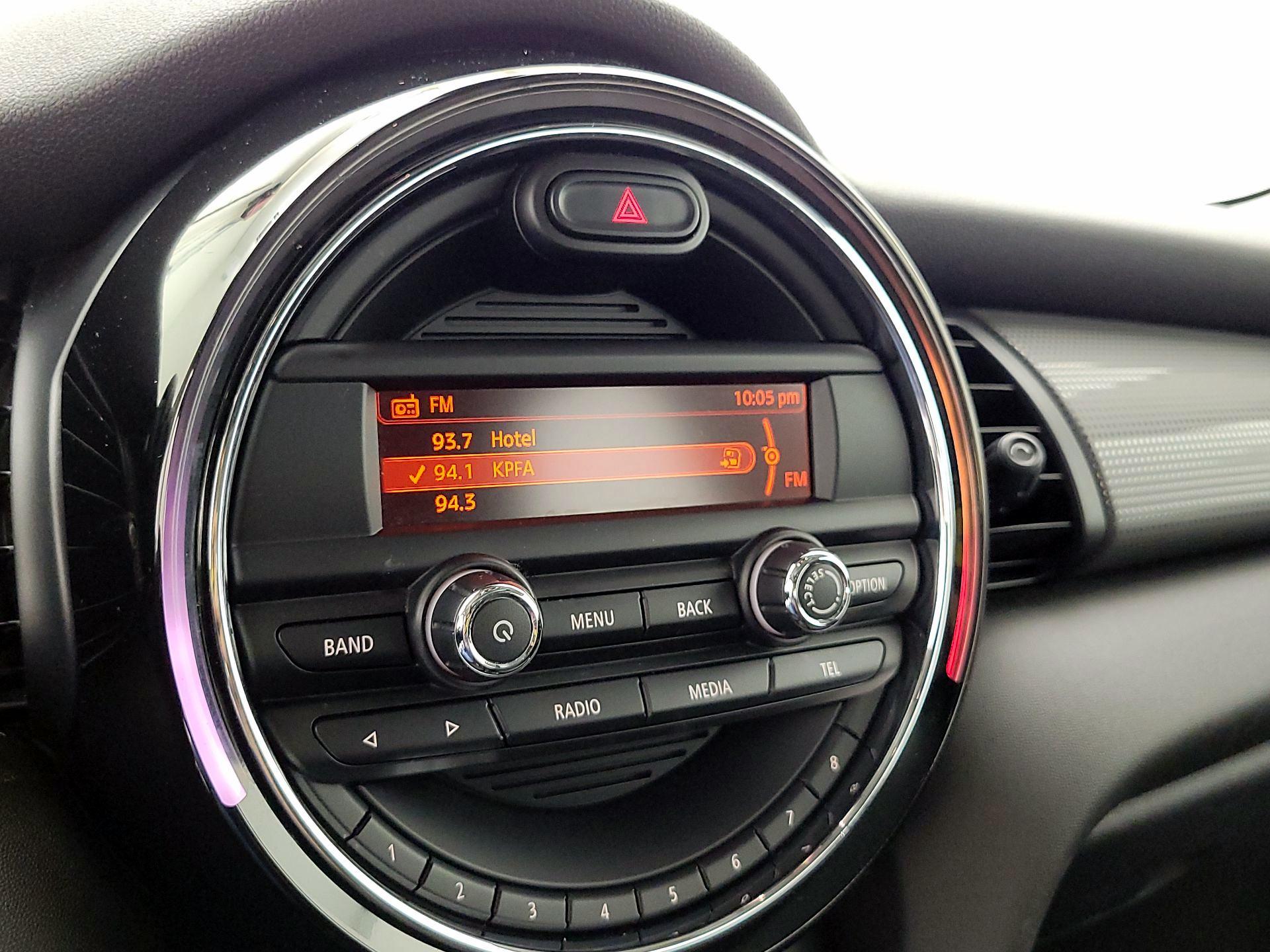 Thumbnail: 2016 MINI Cooper Hardtop - 14