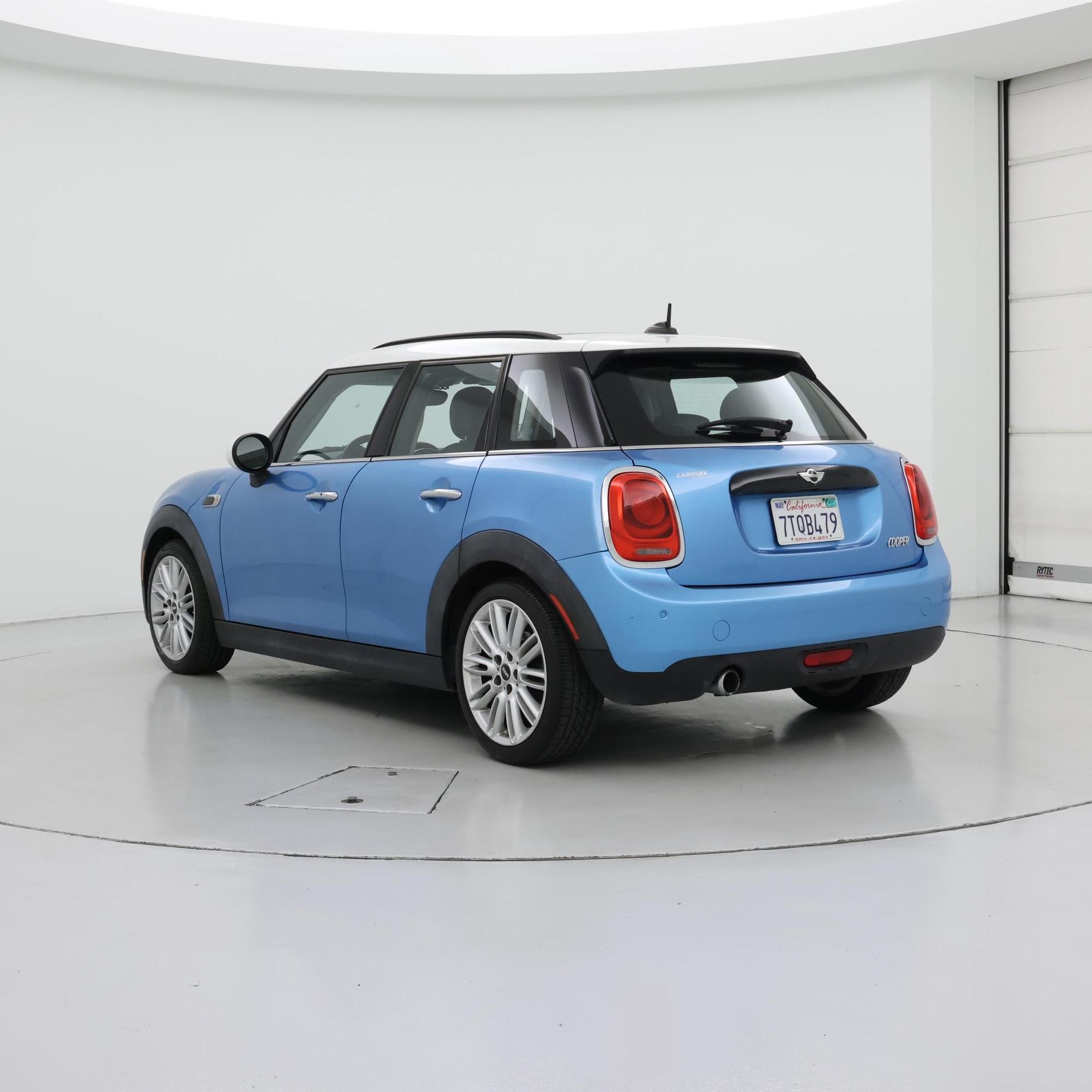 Thumbnail: 2016 MINI Cooper Hardtop - 2