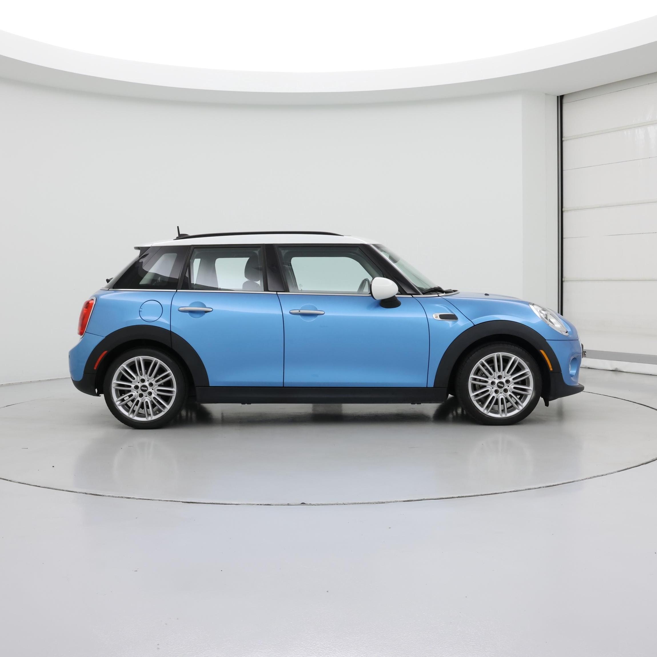Thumbnail: 2016 MINI Cooper Hardtop - 7