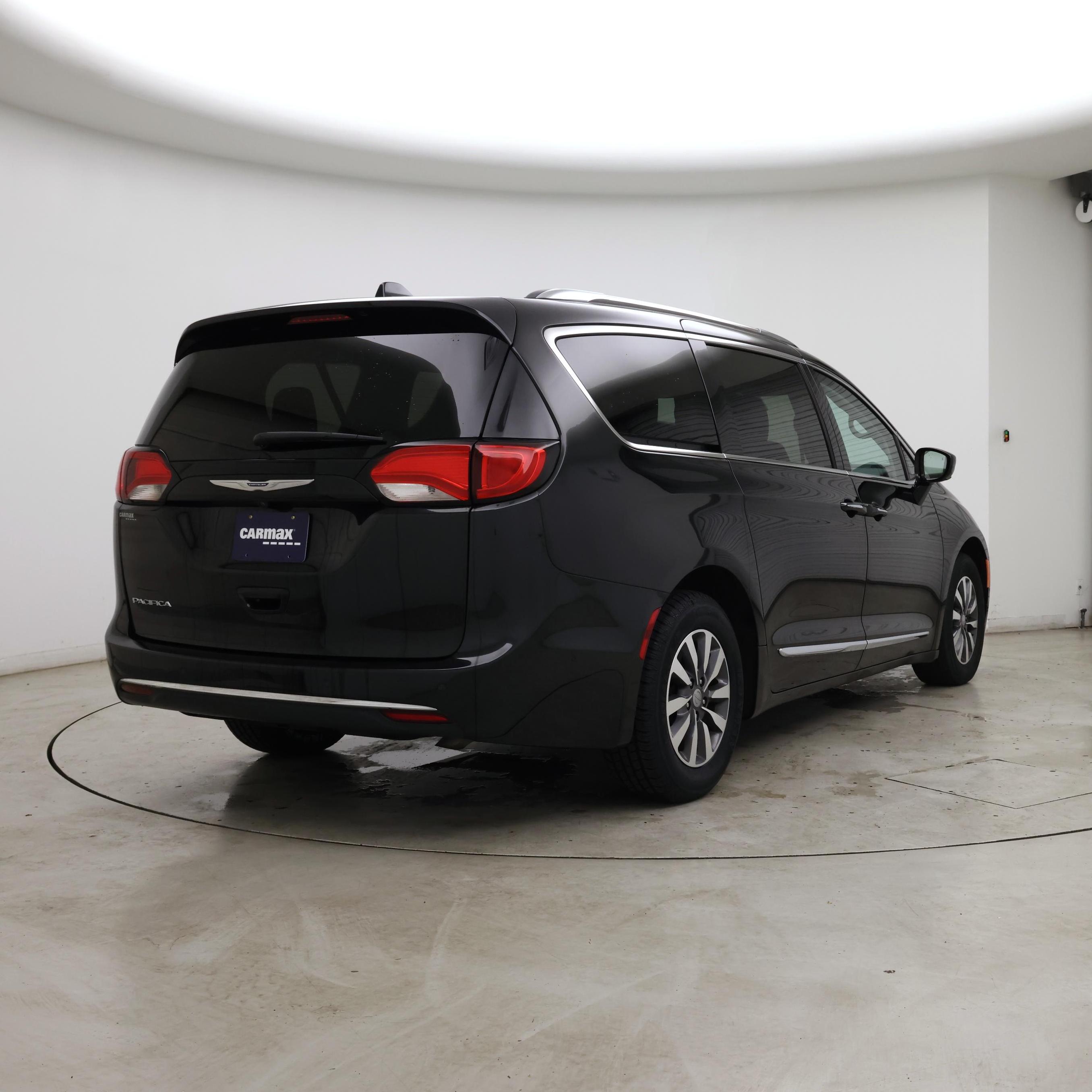Thumbnail: 2020 Chrysler Pacifica - 8