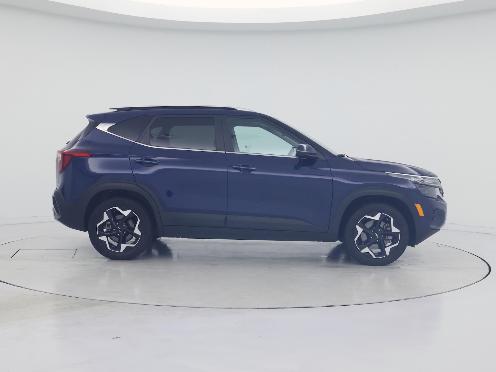 2025 Kia Seltos EX - Photo 8