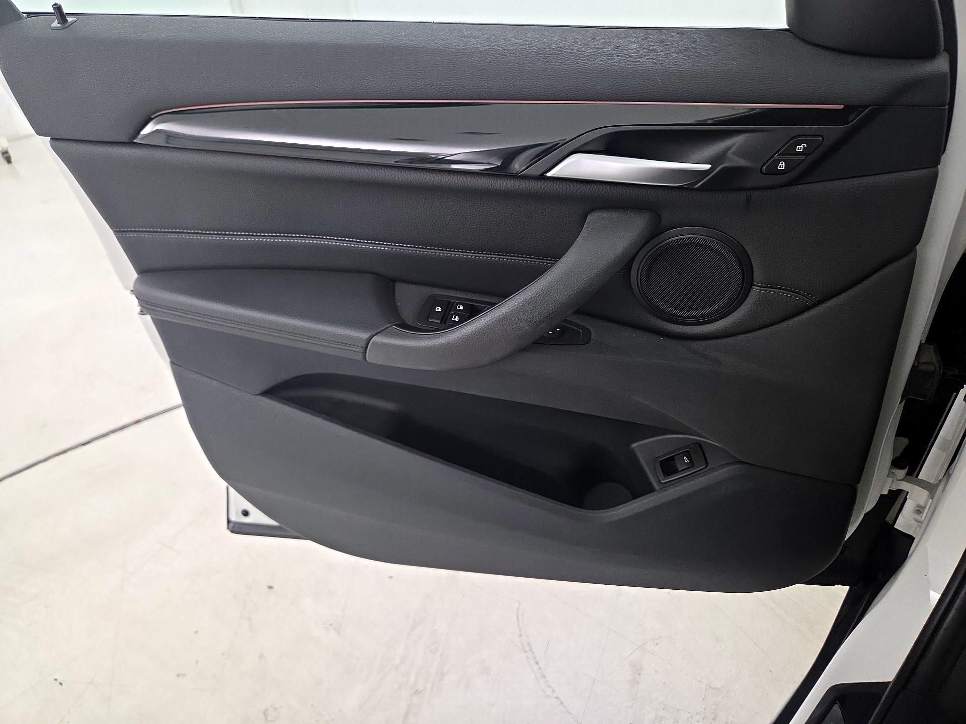 Thumbnail: 2018 BMW X1 - 12
