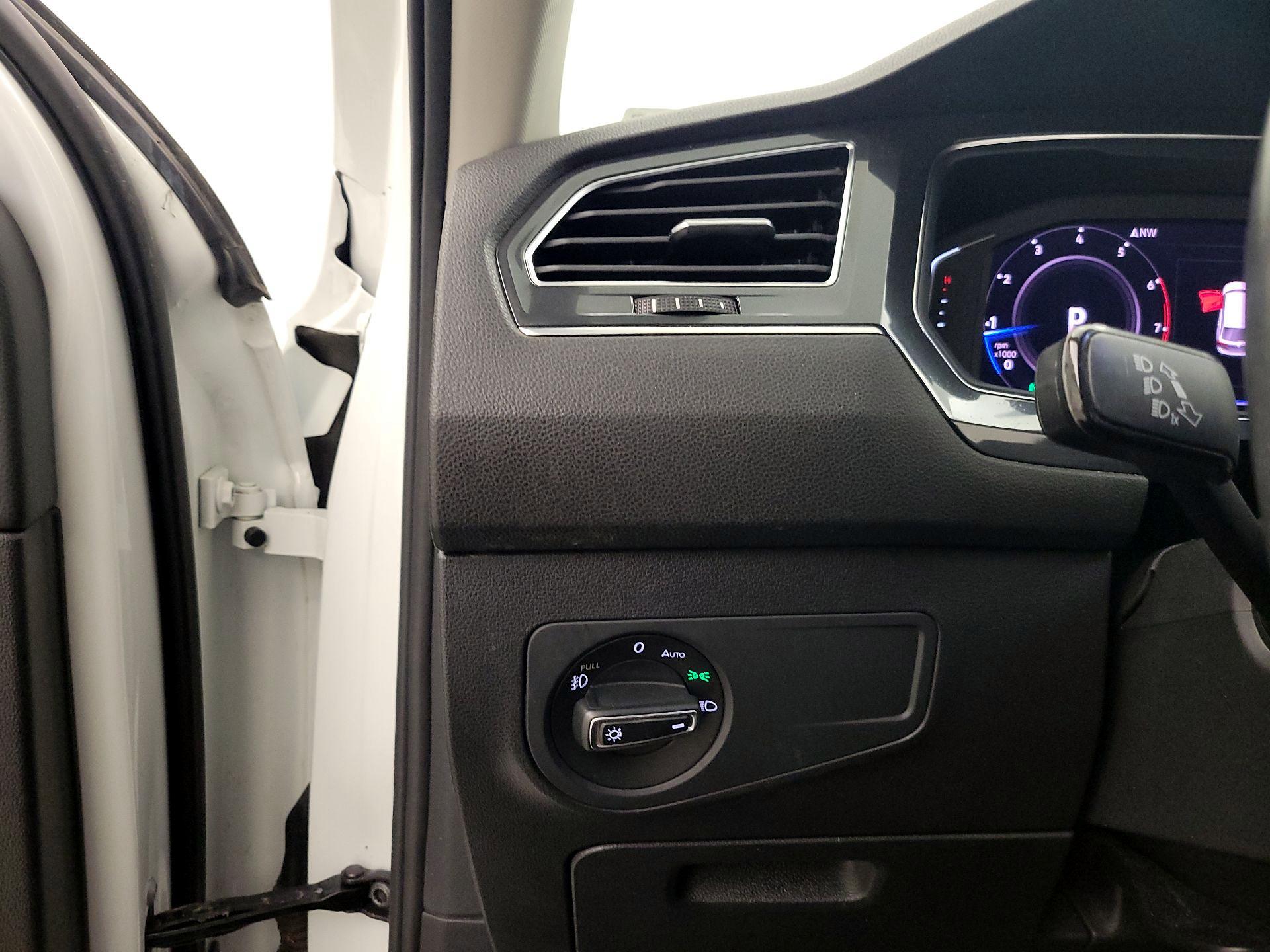 Thumbnail: 2019 Volkswagen Tiguan - 13