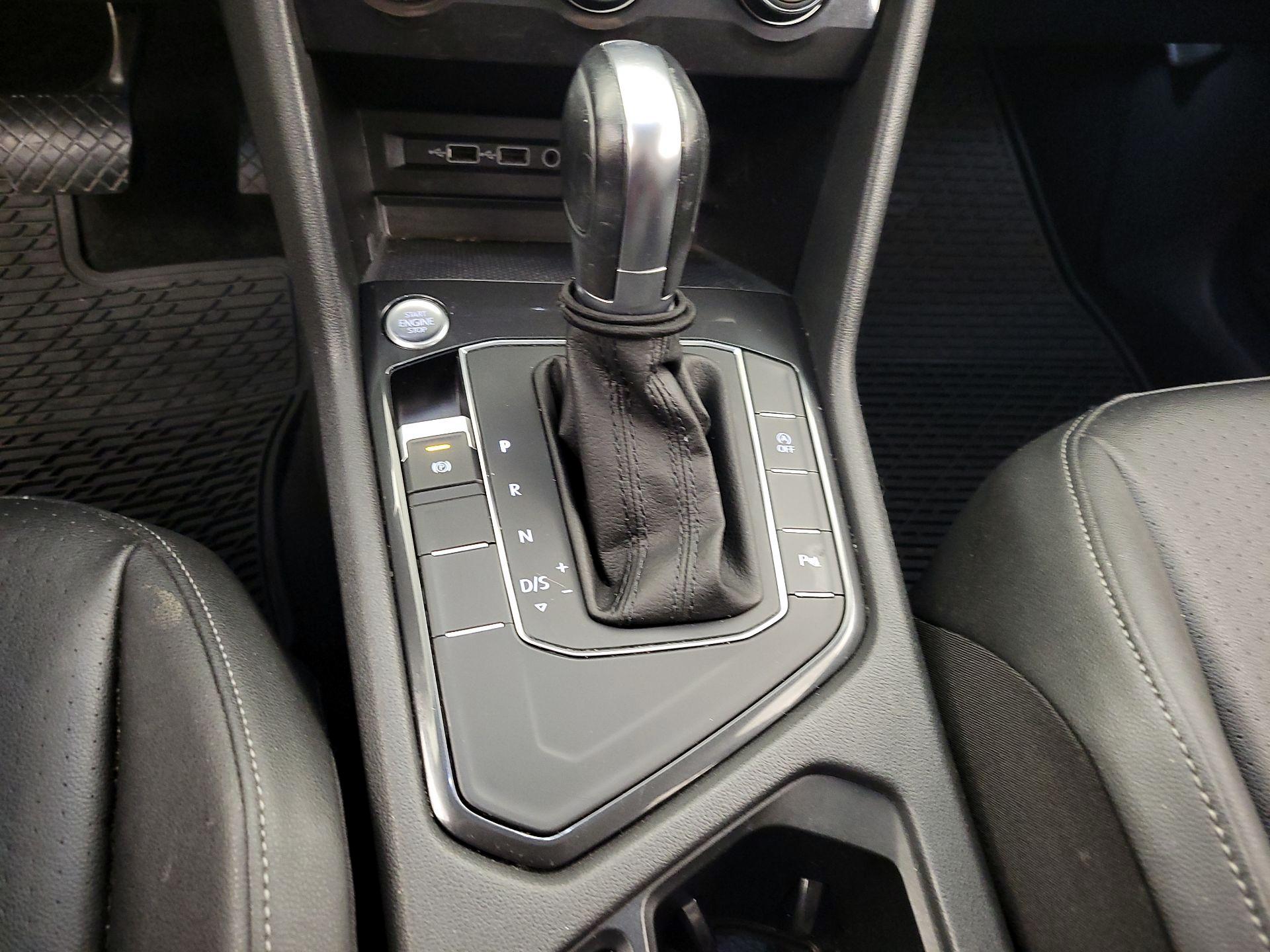 Thumbnail: 2019 Volkswagen Tiguan - 17