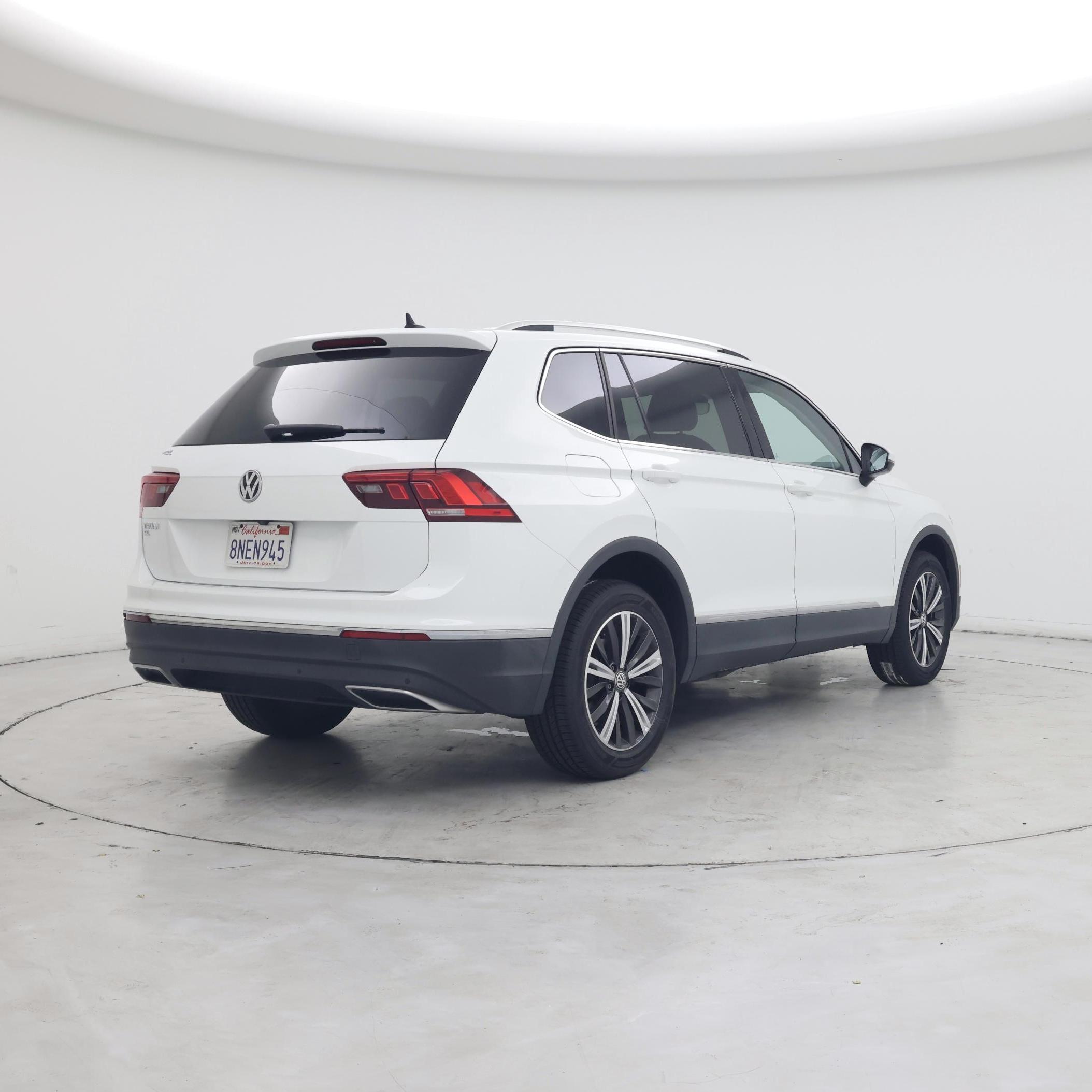 Thumbnail: 2019 Volkswagen Tiguan - 8