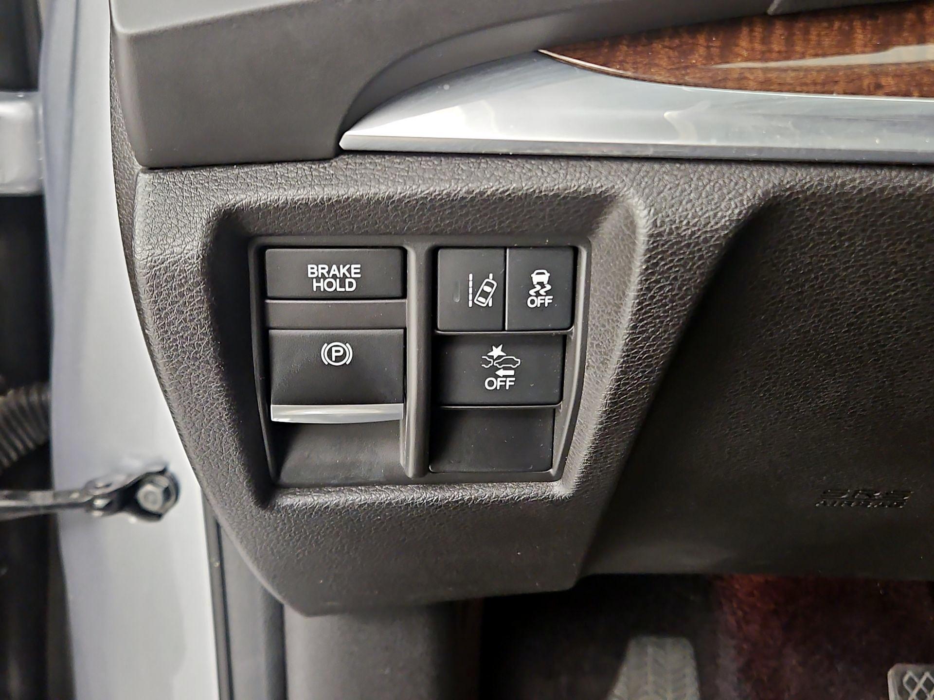 Thumbnail: 2017 Acura MDX - 13