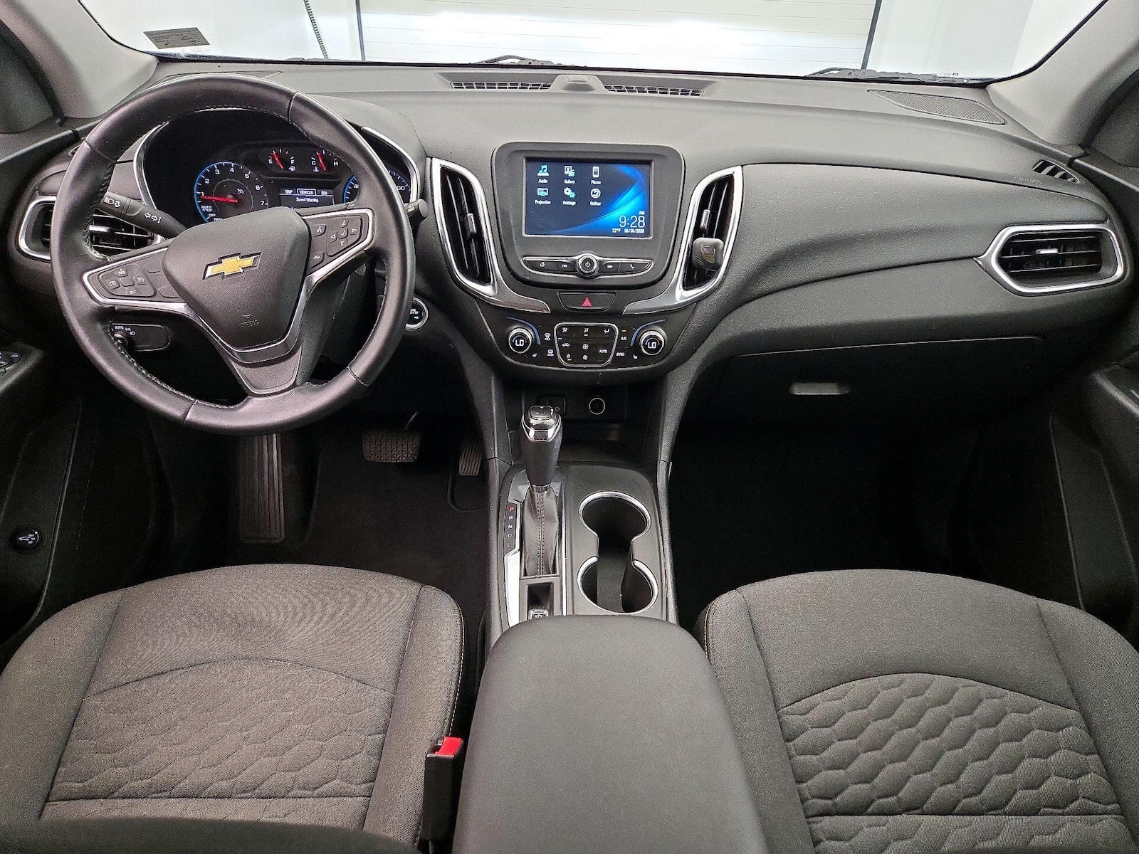 2018 Chevrolet Equinox LT - Photo 10