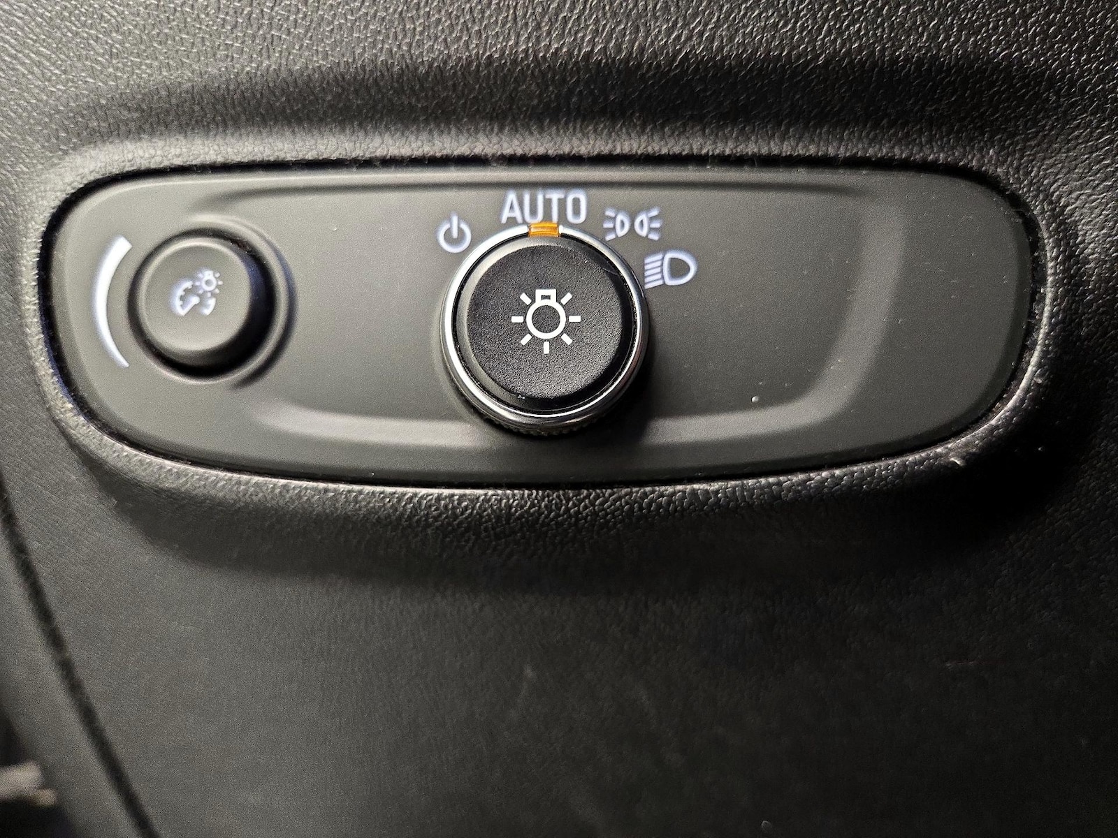 2018 Chevrolet Equinox LT - Photo 14