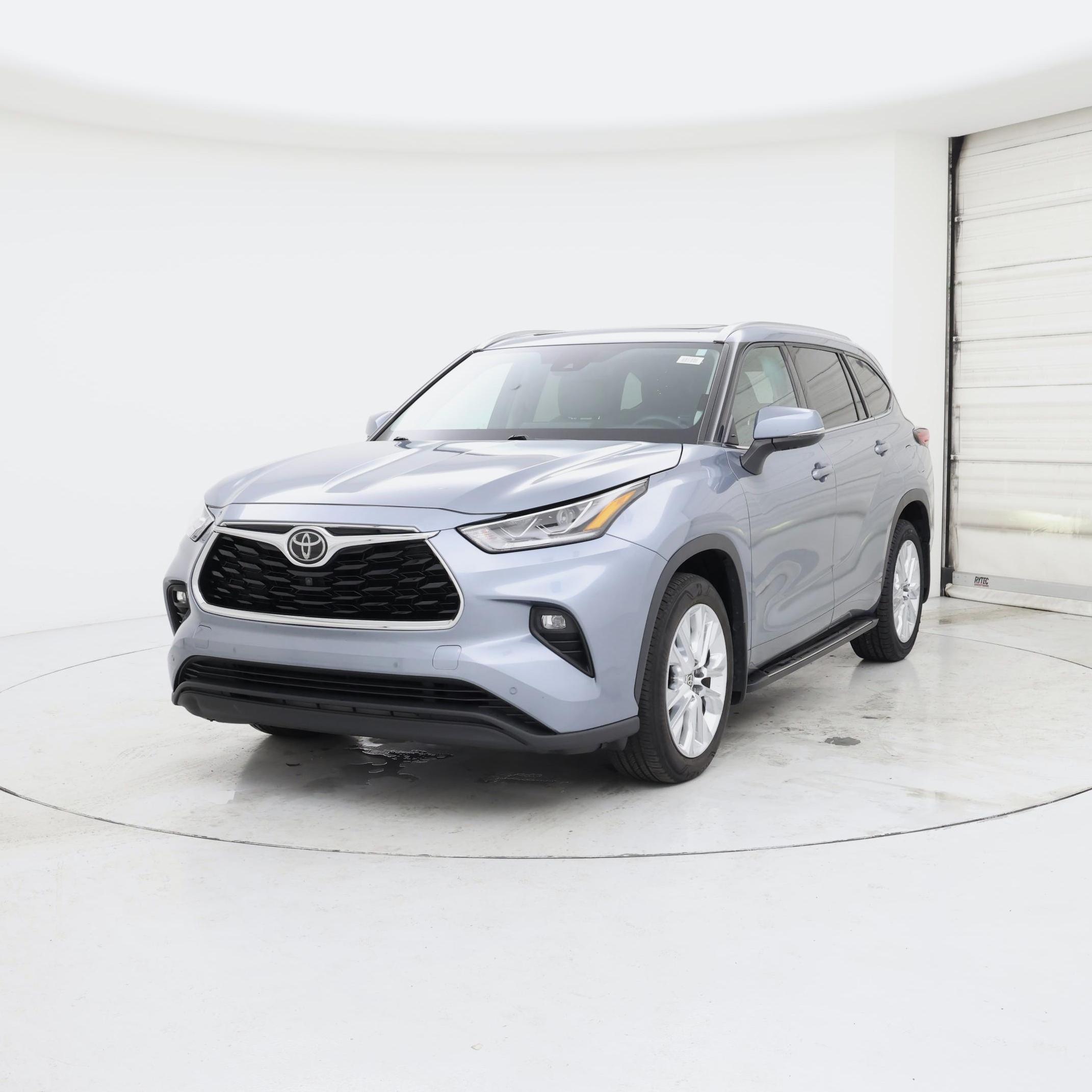 Thumbnail: 2020 Toyota Highlander - 4