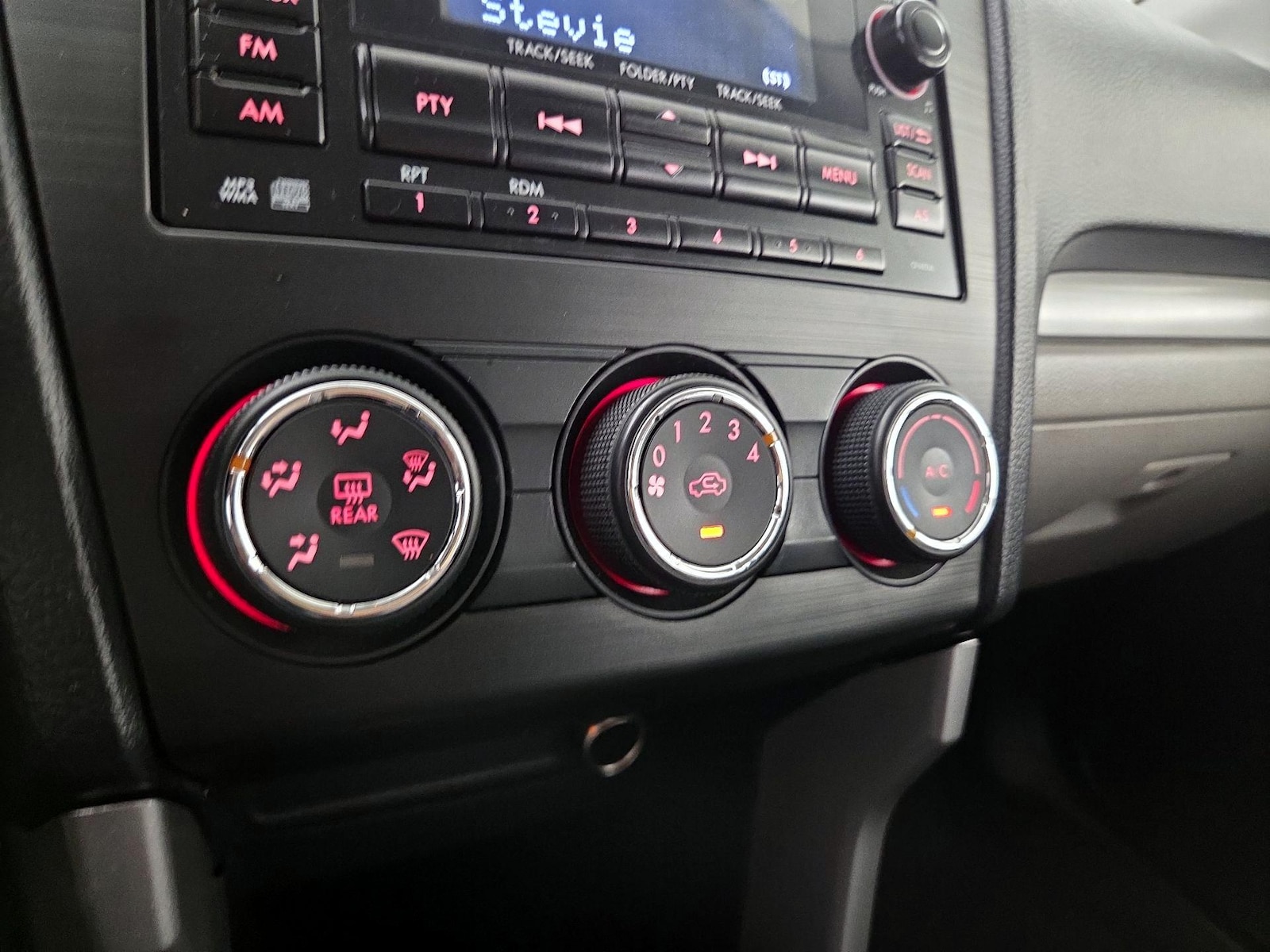 2015 Subaru Forester i - Photo 16