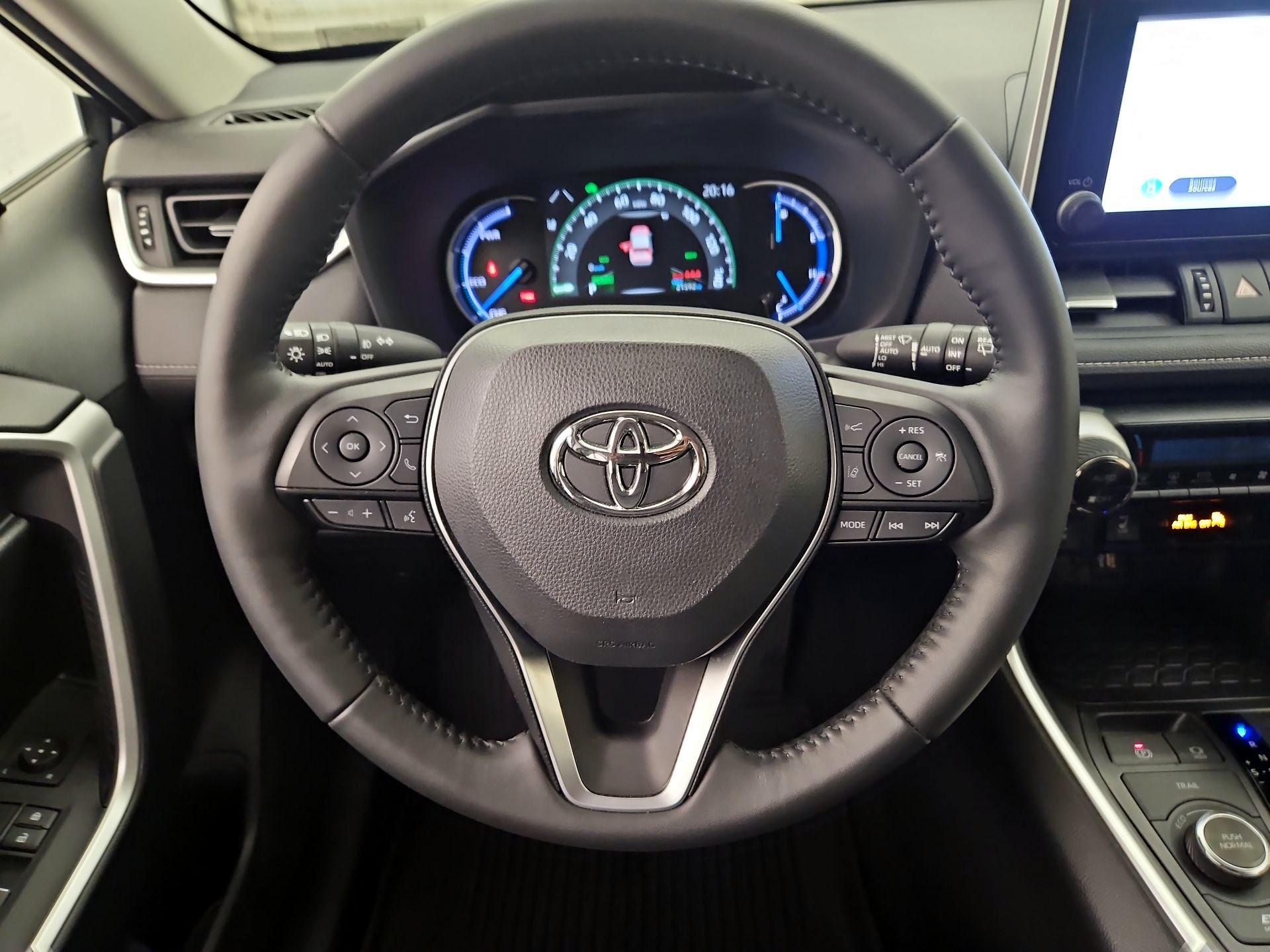 Thumbnail: 2023 Toyota RAV4 - 10
