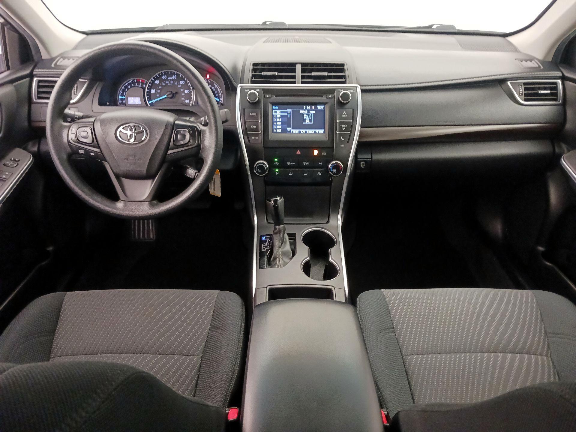 Thumbnail: 2015 Toyota Camry - 9
