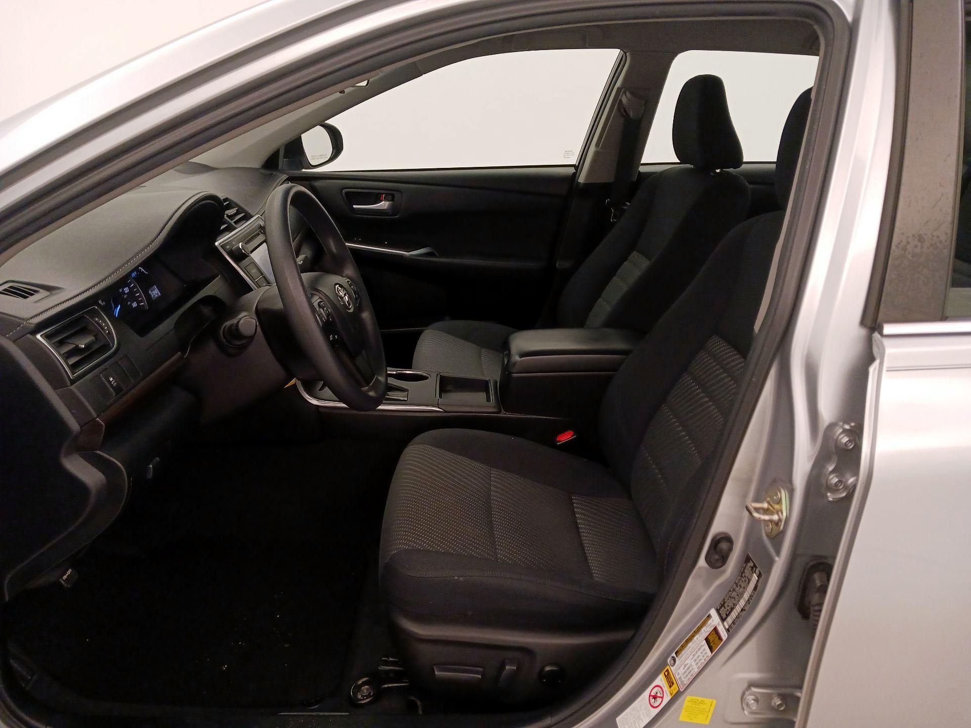 Thumbnail: 2015 Toyota Camry - 11