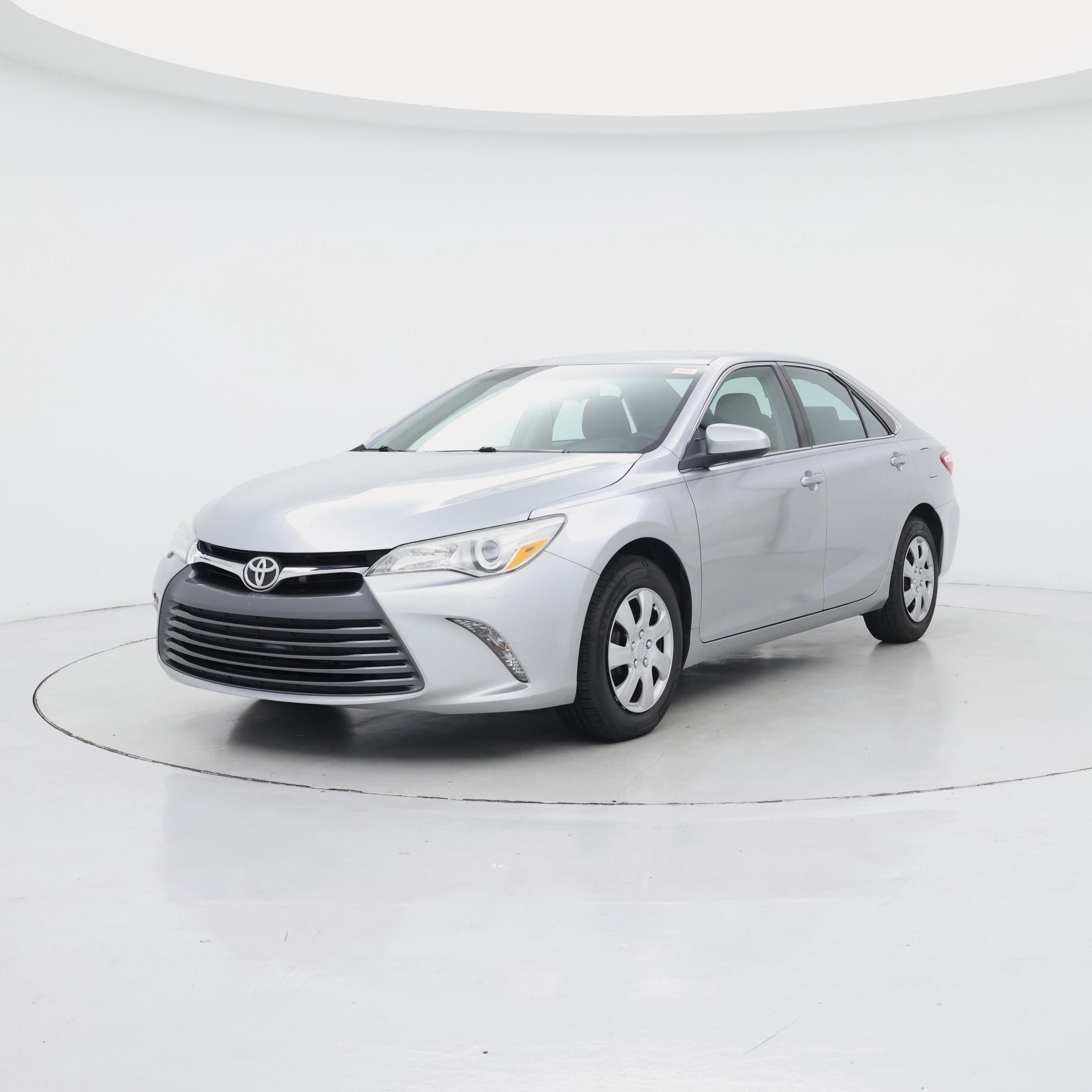 Thumbnail: 2015 Toyota Camry - 4