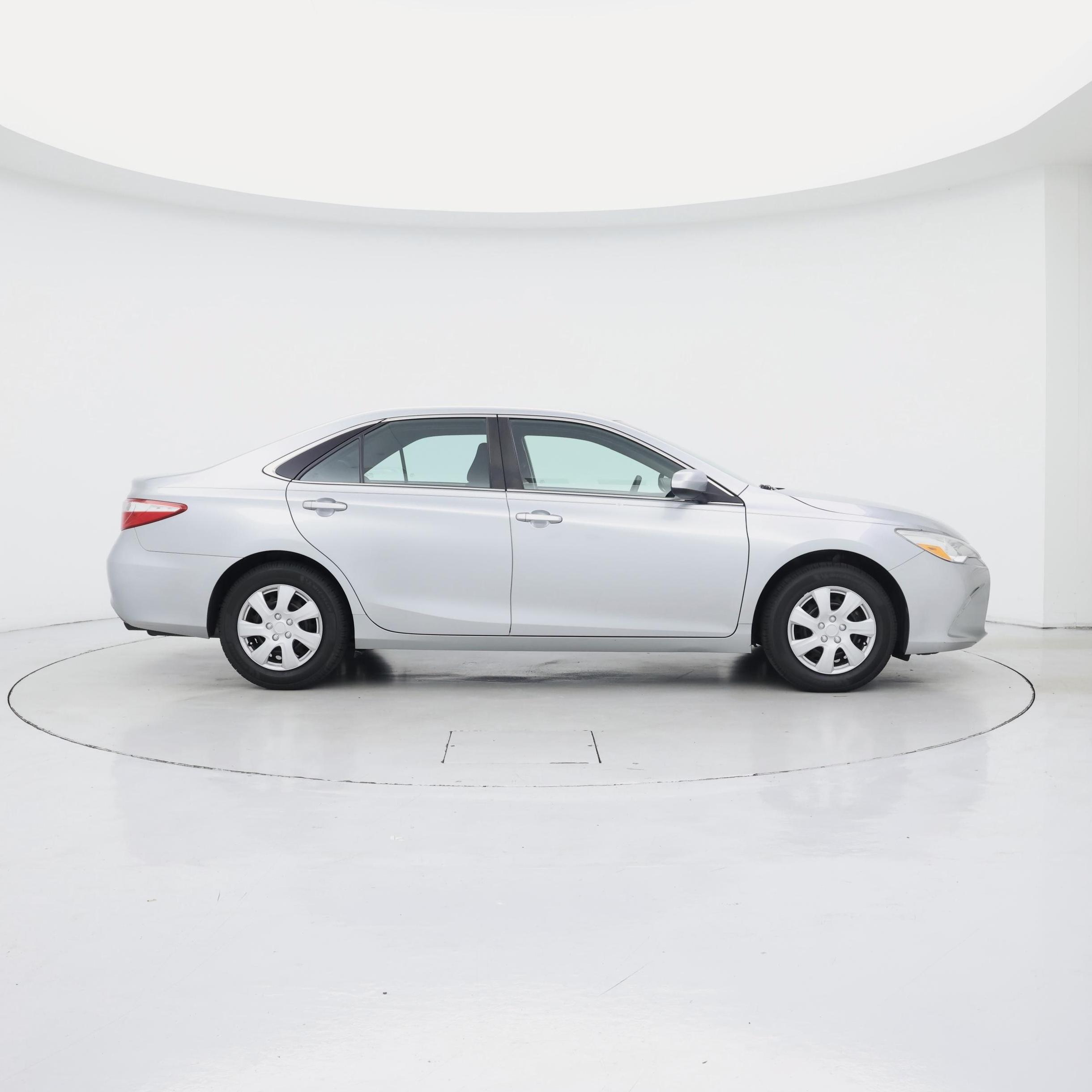 Thumbnail: 2015 Toyota Camry - 7