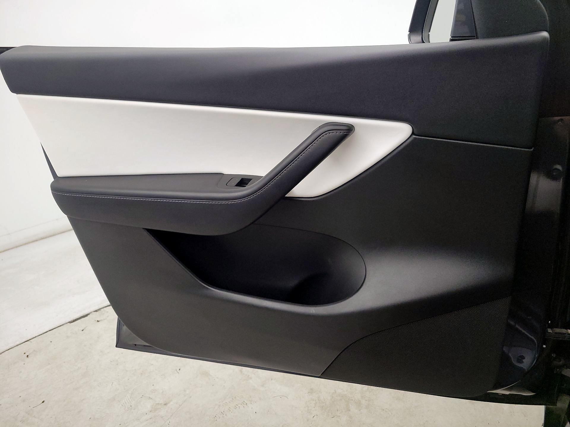 Thumbnail: 2021 Tesla Model Y - 12