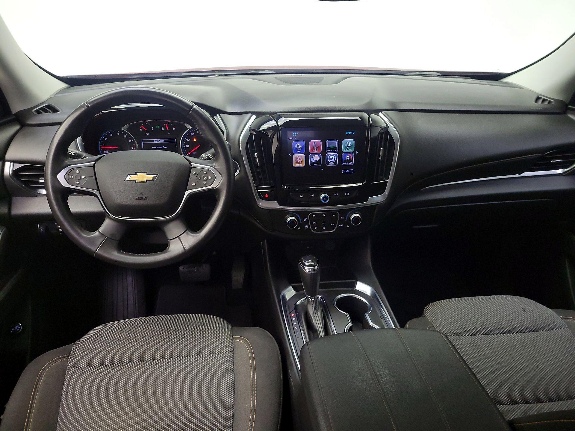 Thumbnail: 2018 Chevrolet Traverse - 9