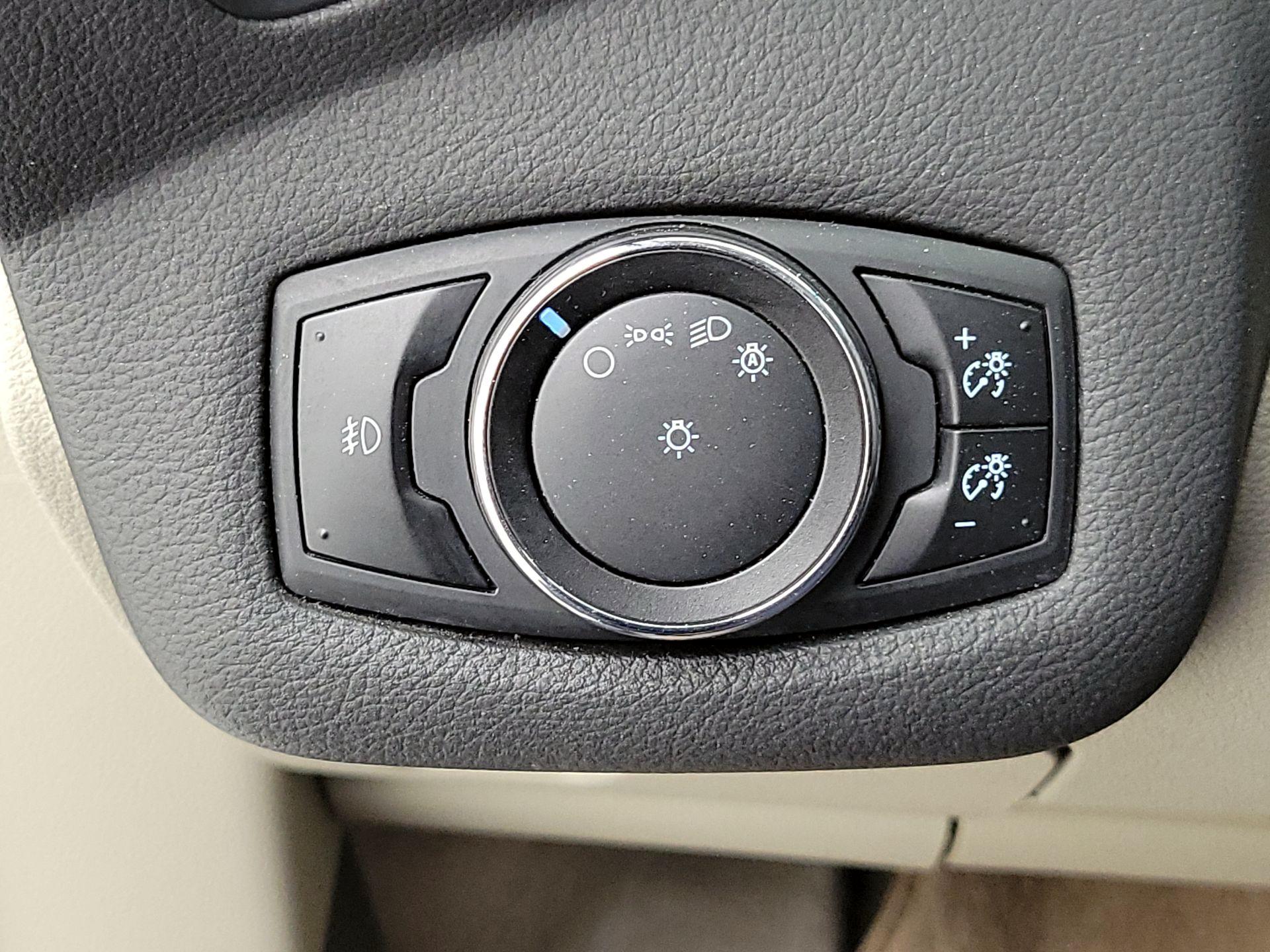 Thumbnail: 2014 Ford C-Max - 13
