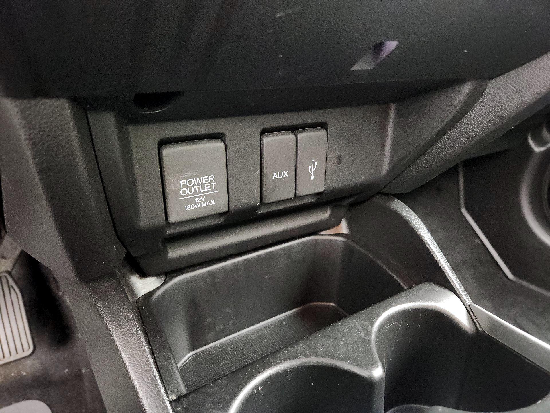 Thumbnail: 2016 Honda Fit - 18