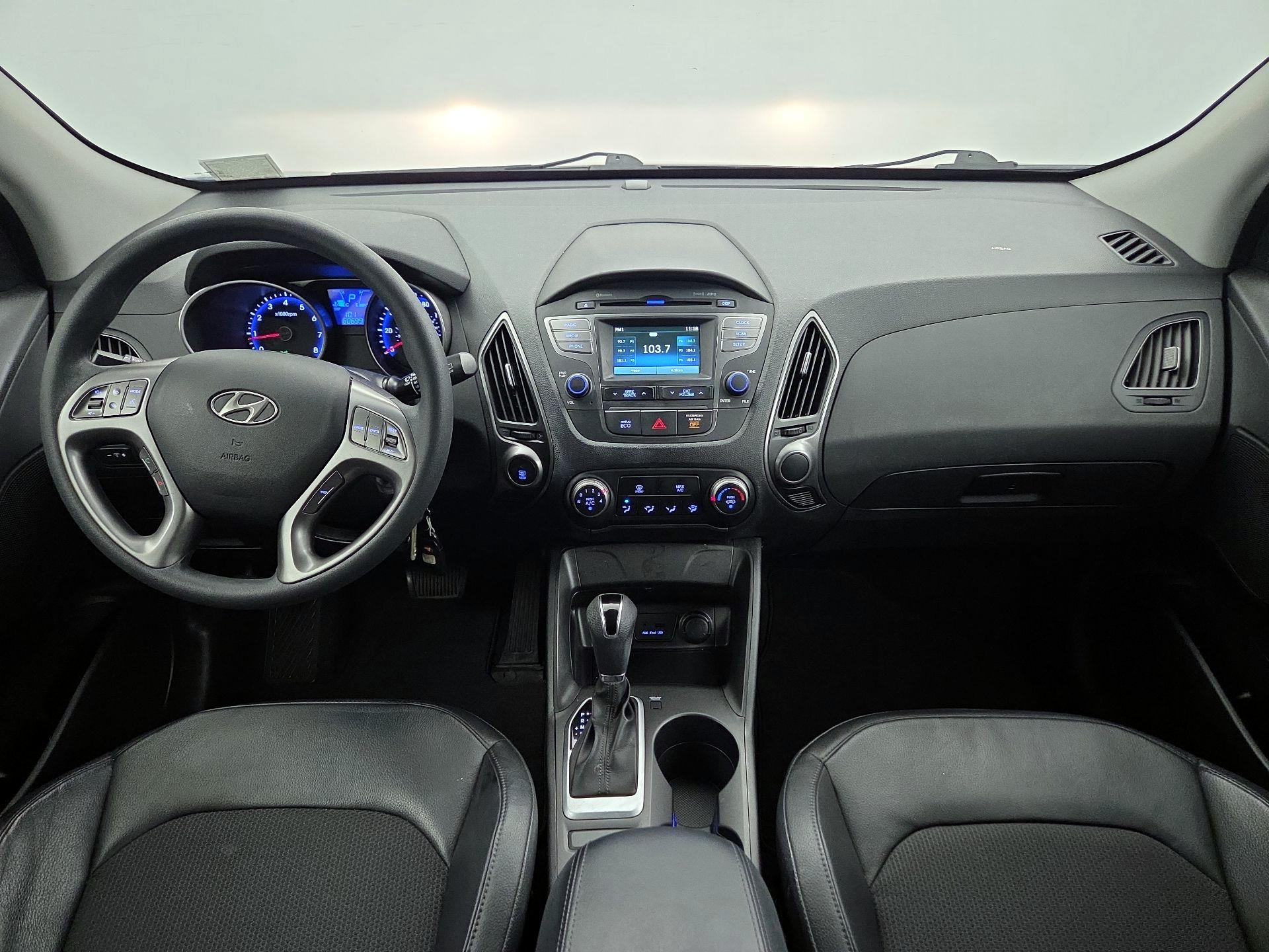 Thumbnail: 2015 Hyundai Tucson - 9