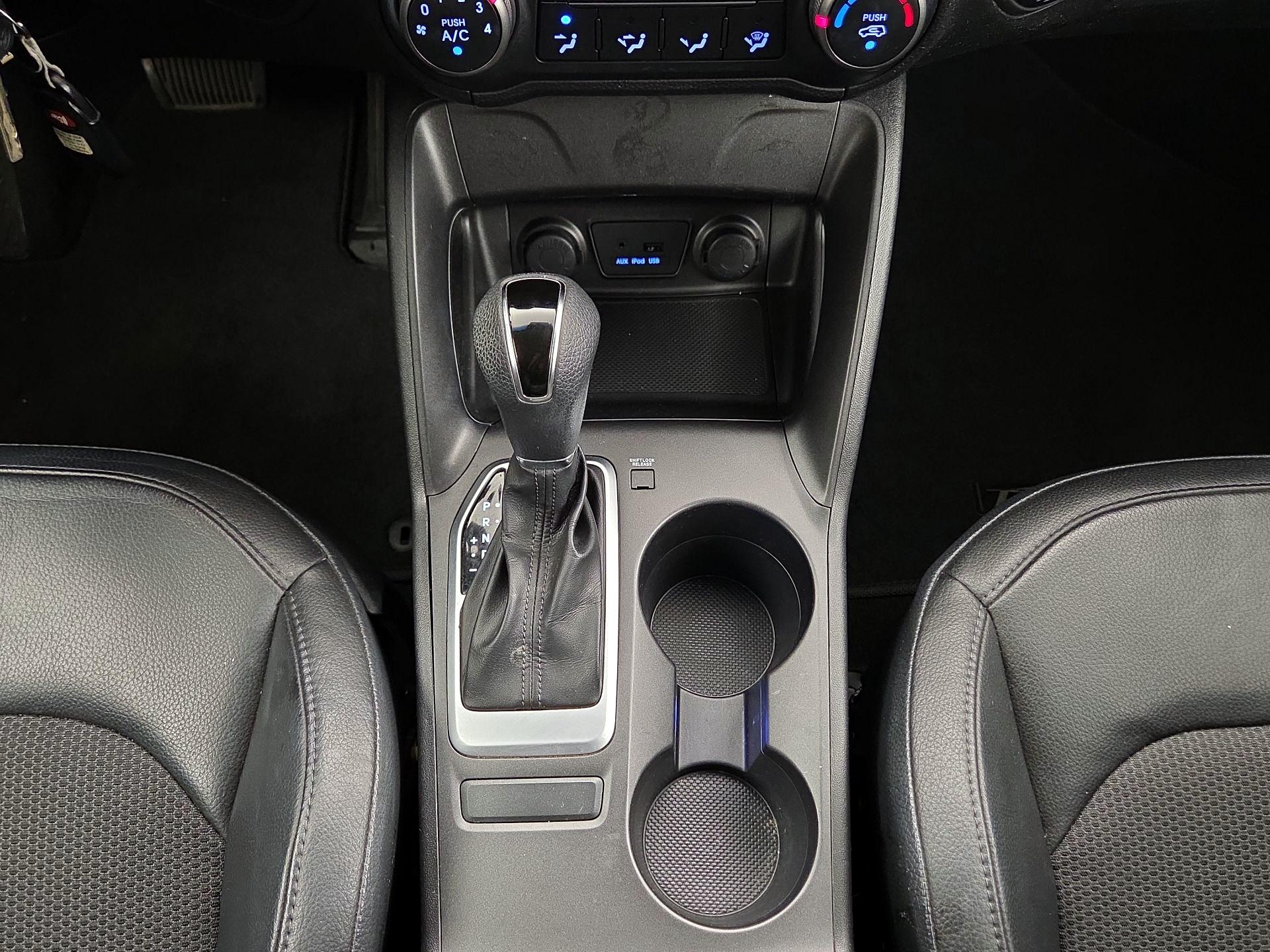 Thumbnail: 2015 Hyundai Tucson - 17