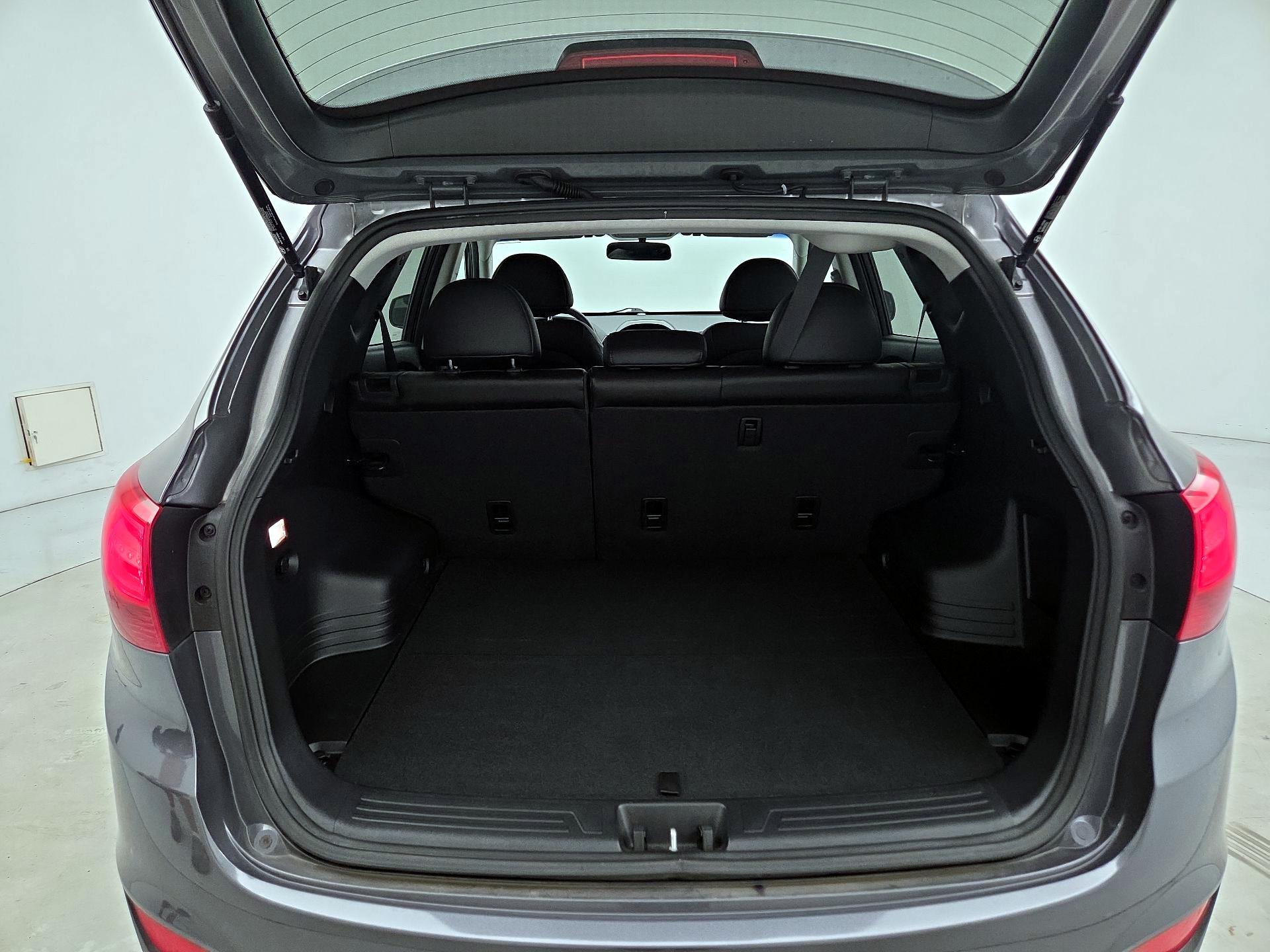 Thumbnail: 2015 Hyundai Tucson - 20