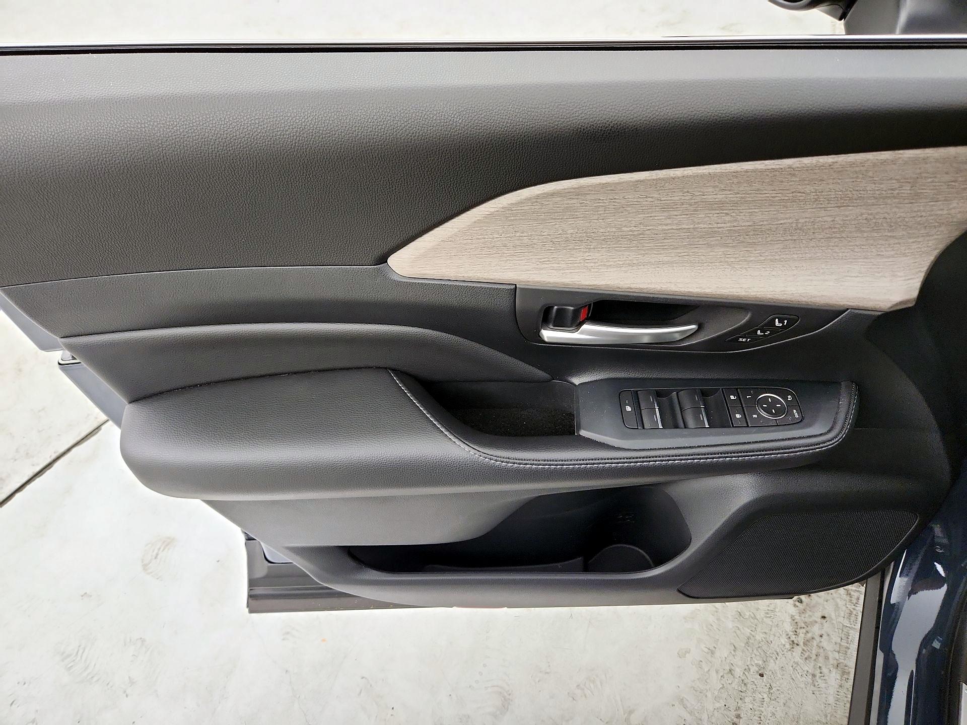 Thumbnail: 2024 Toyota Grand Highlander - 12