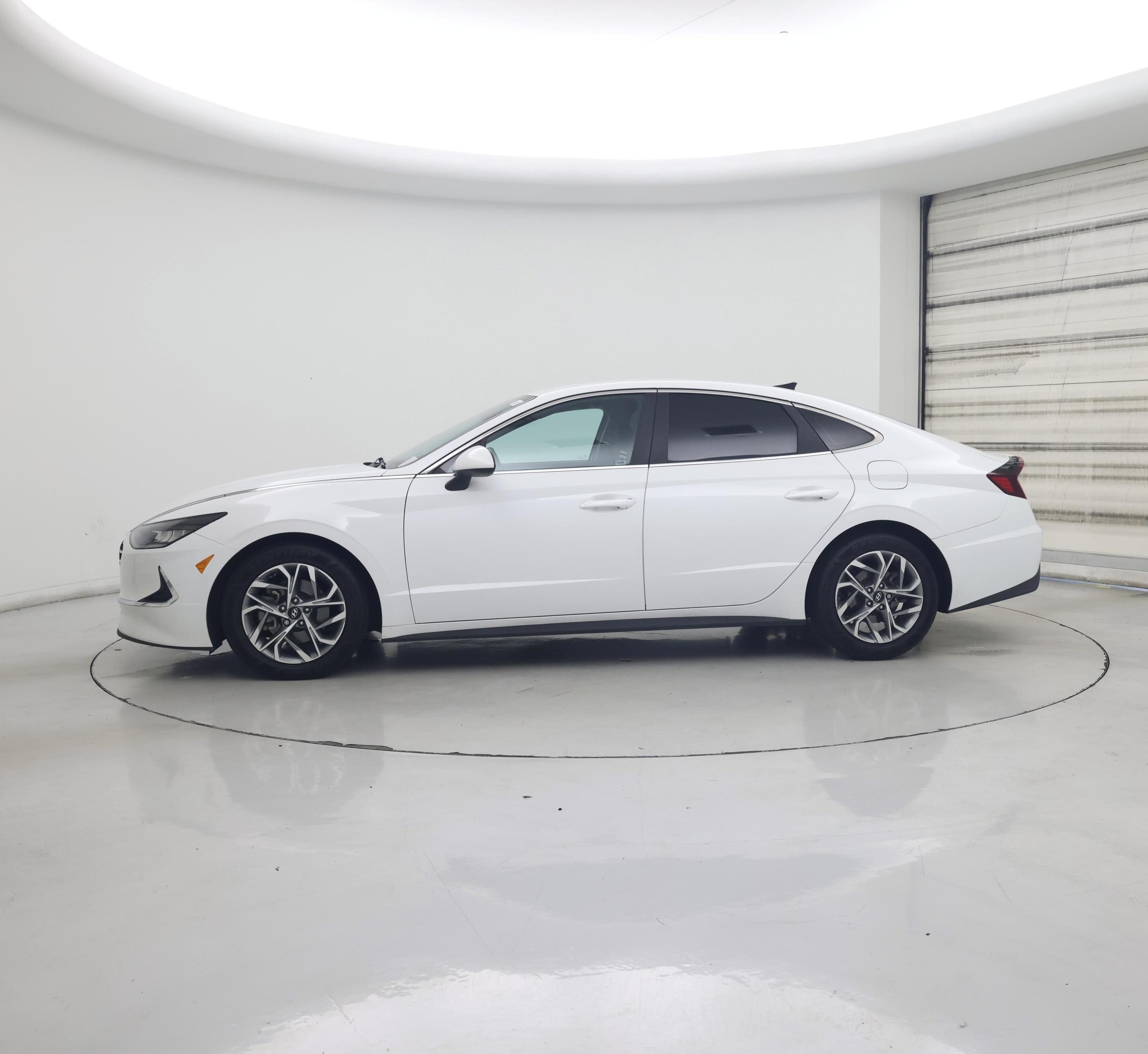Thumbnail: 2020 Hyundai Sonata - 3