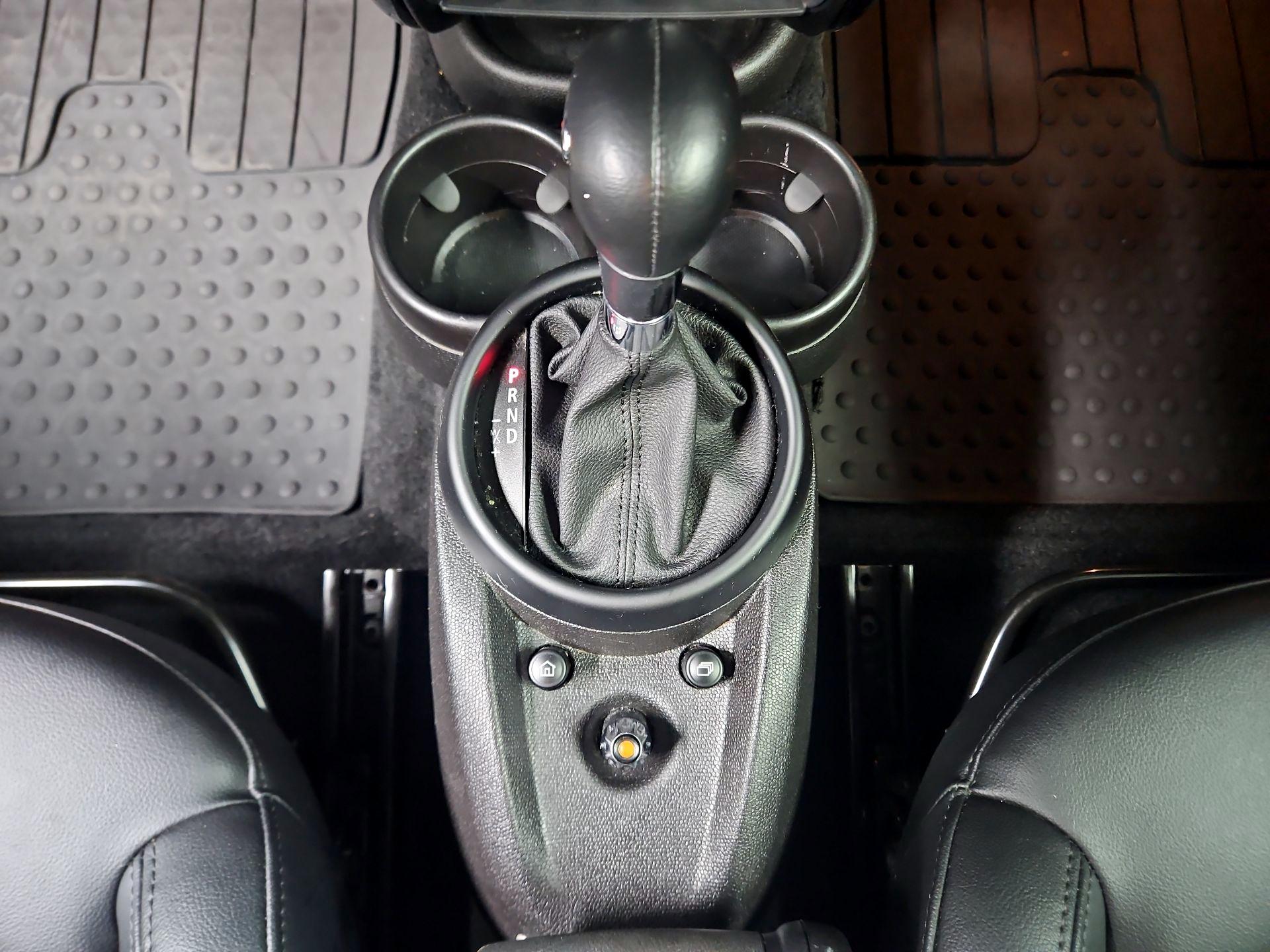 Thumbnail: 2015 MINI Cooper Countryman - 16