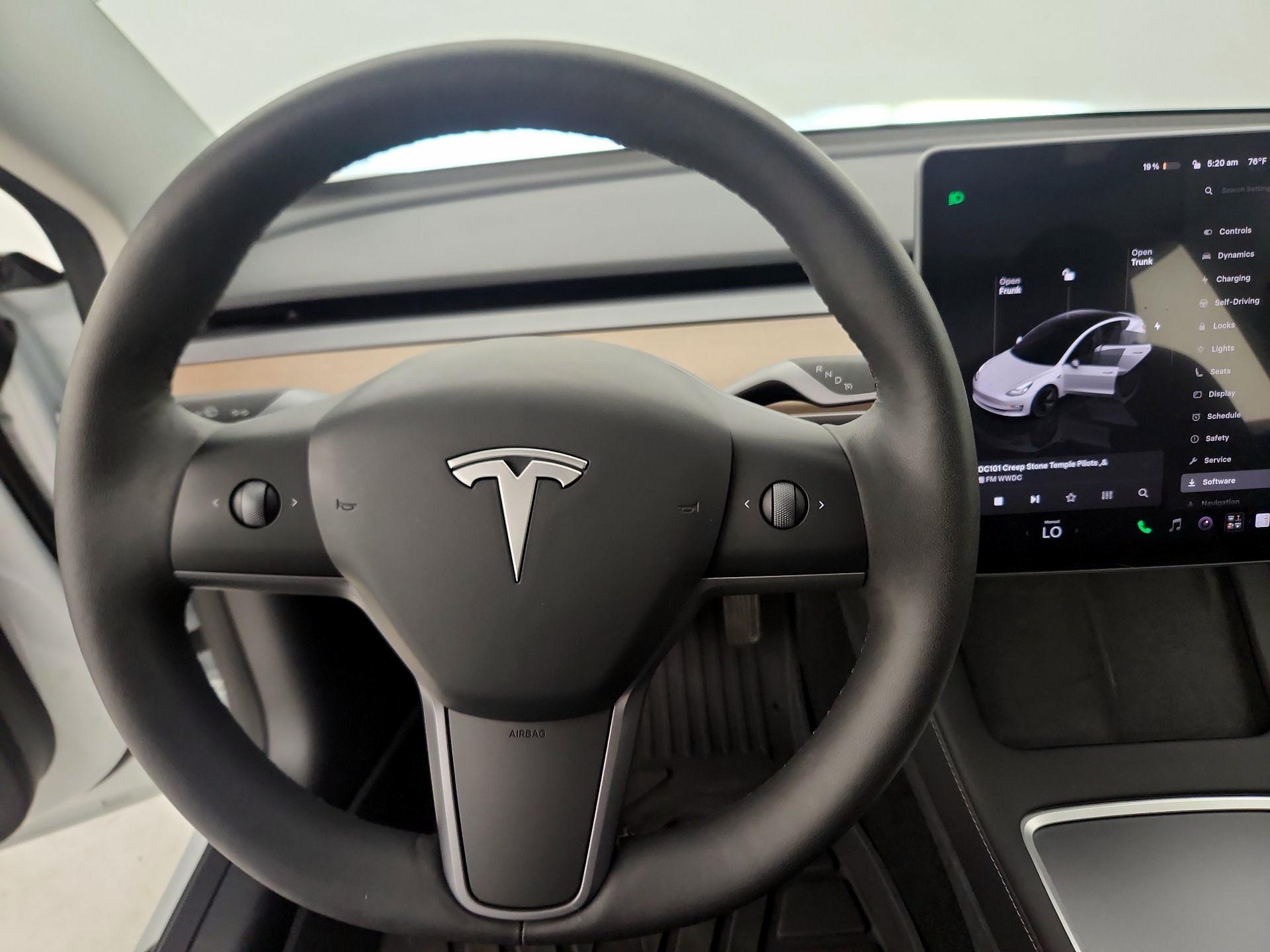 Thumbnail: 2023 Tesla Model 3 - 10