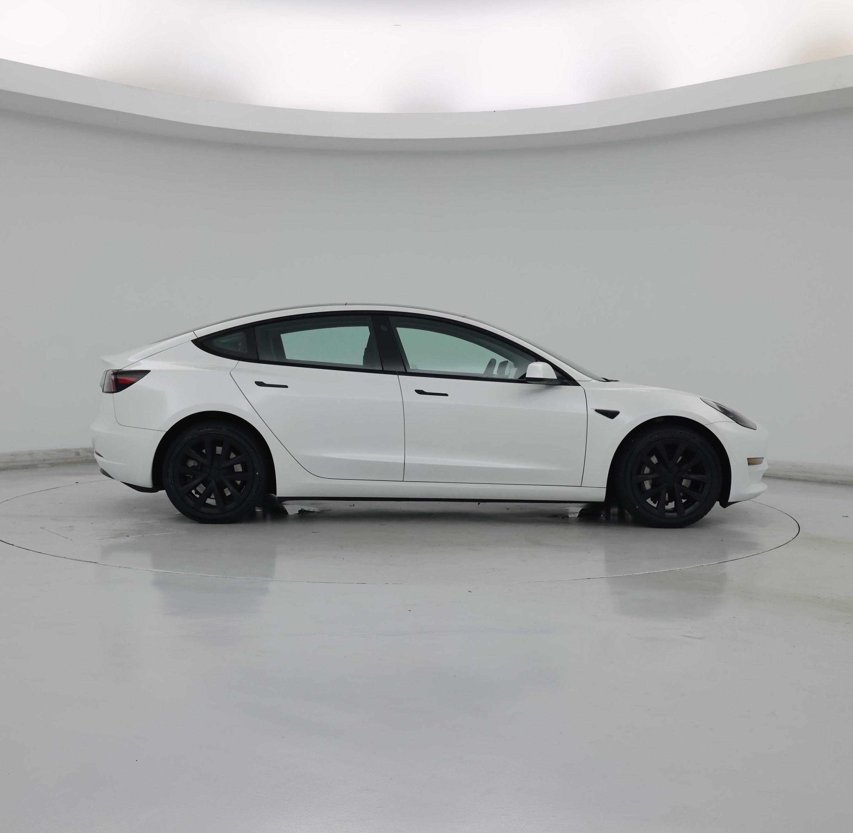Thumbnail: 2023 Tesla Model 3 - 7