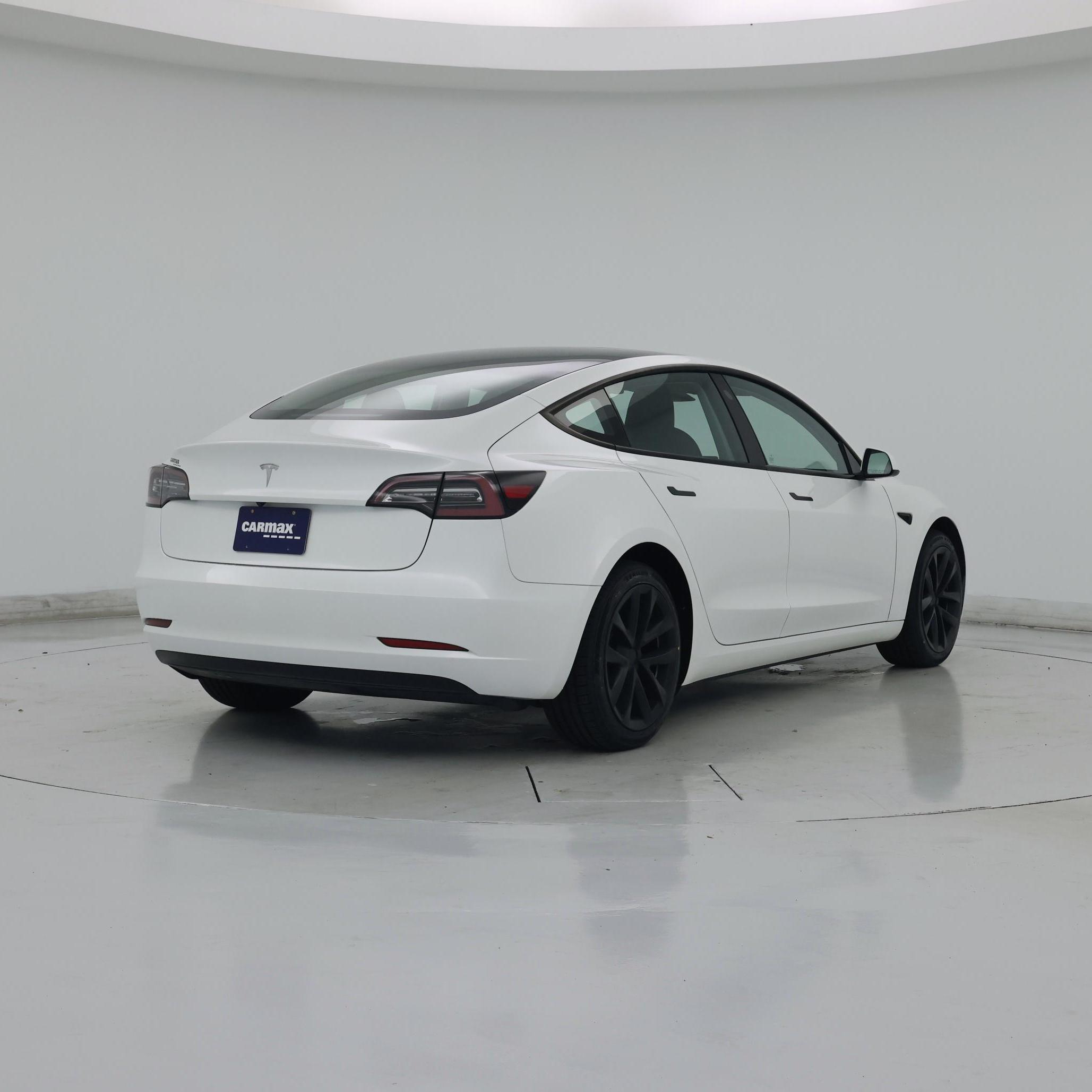 Thumbnail: 2023 Tesla Model 3 - 8