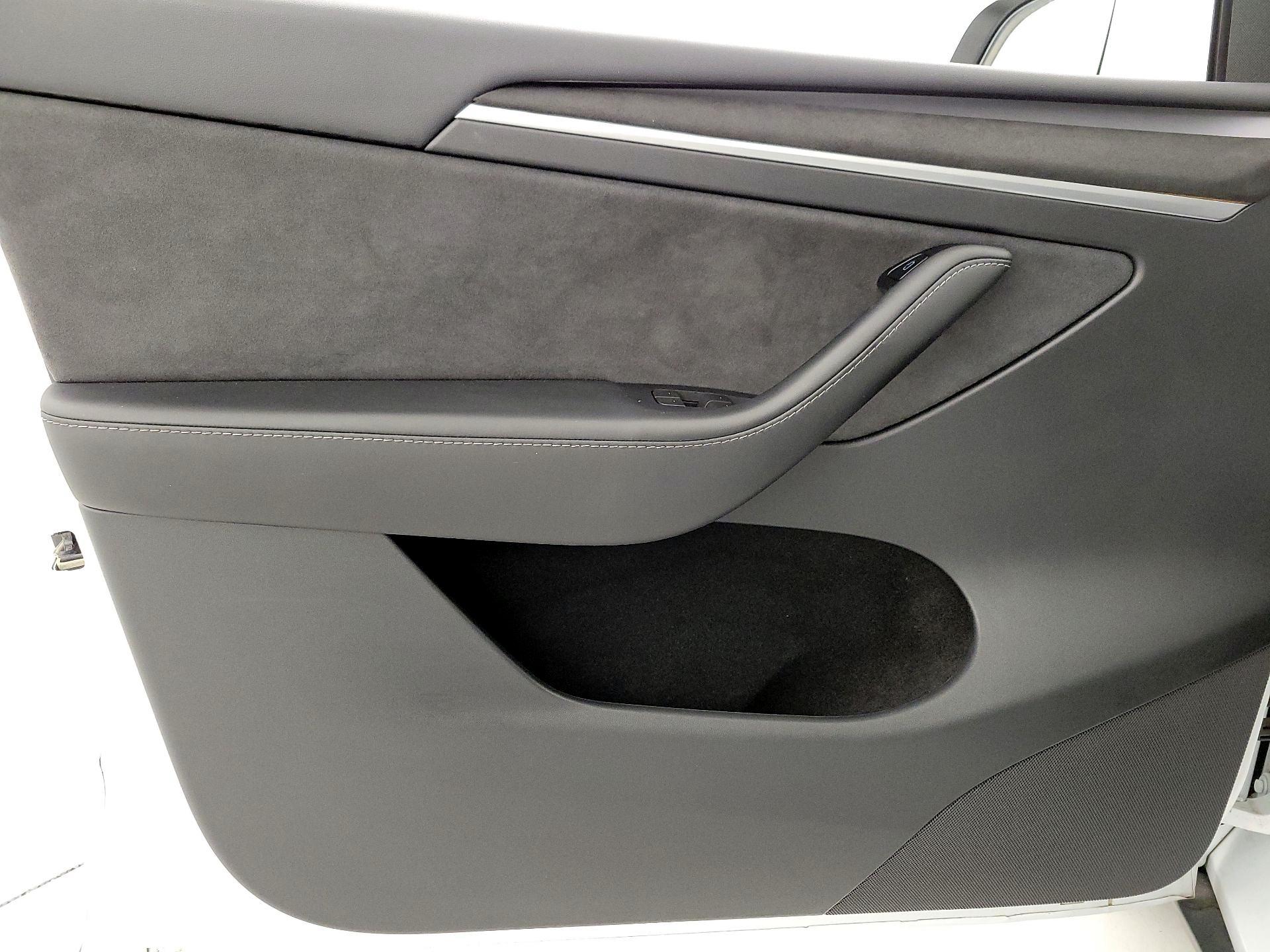 Thumbnail: 2023 Tesla Model Y - 12