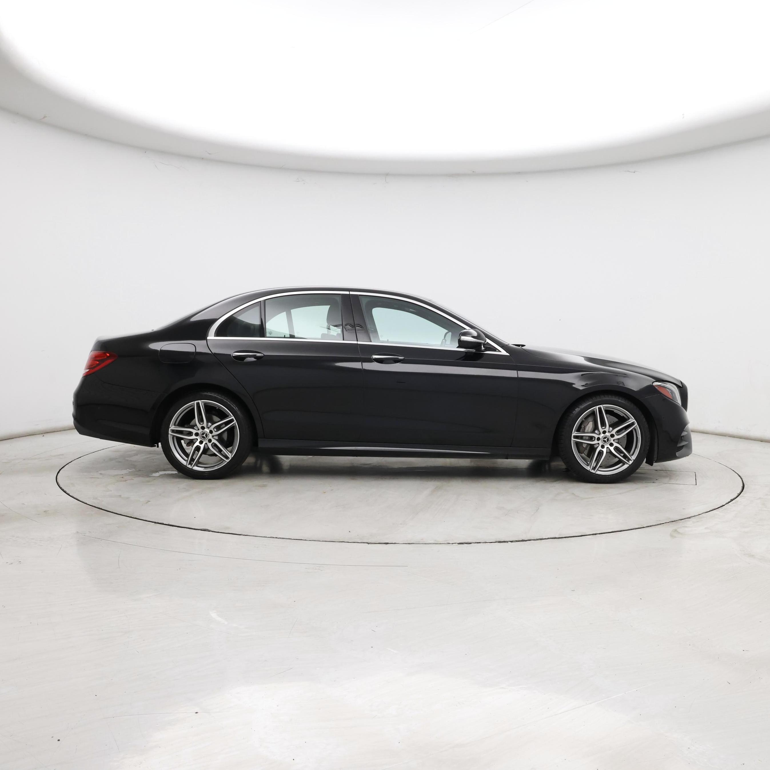 Thumbnail: 2018 Mercedes-Benz E-Class - 7