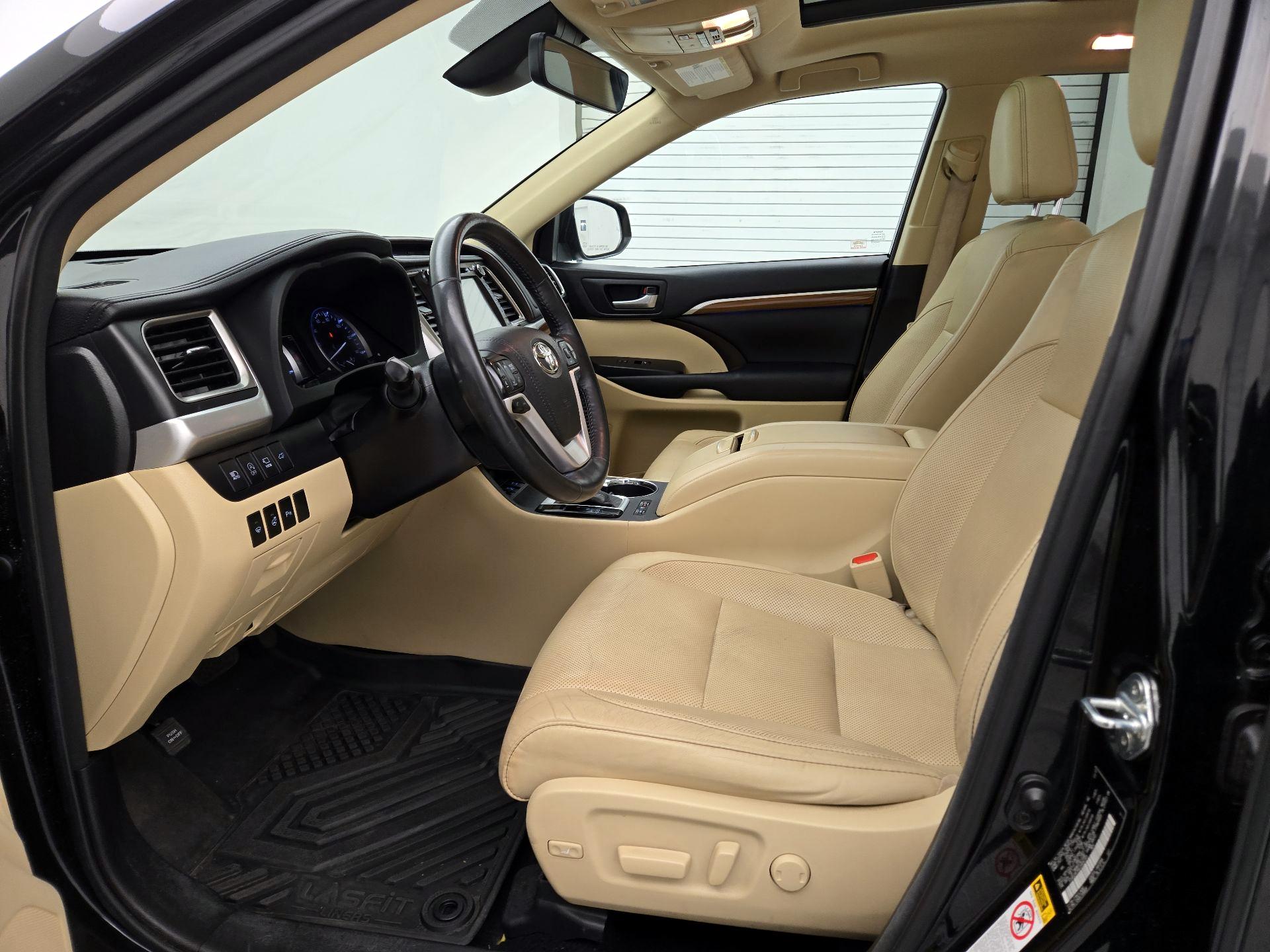 Thumbnail: 2018 Toyota Highlander - 11