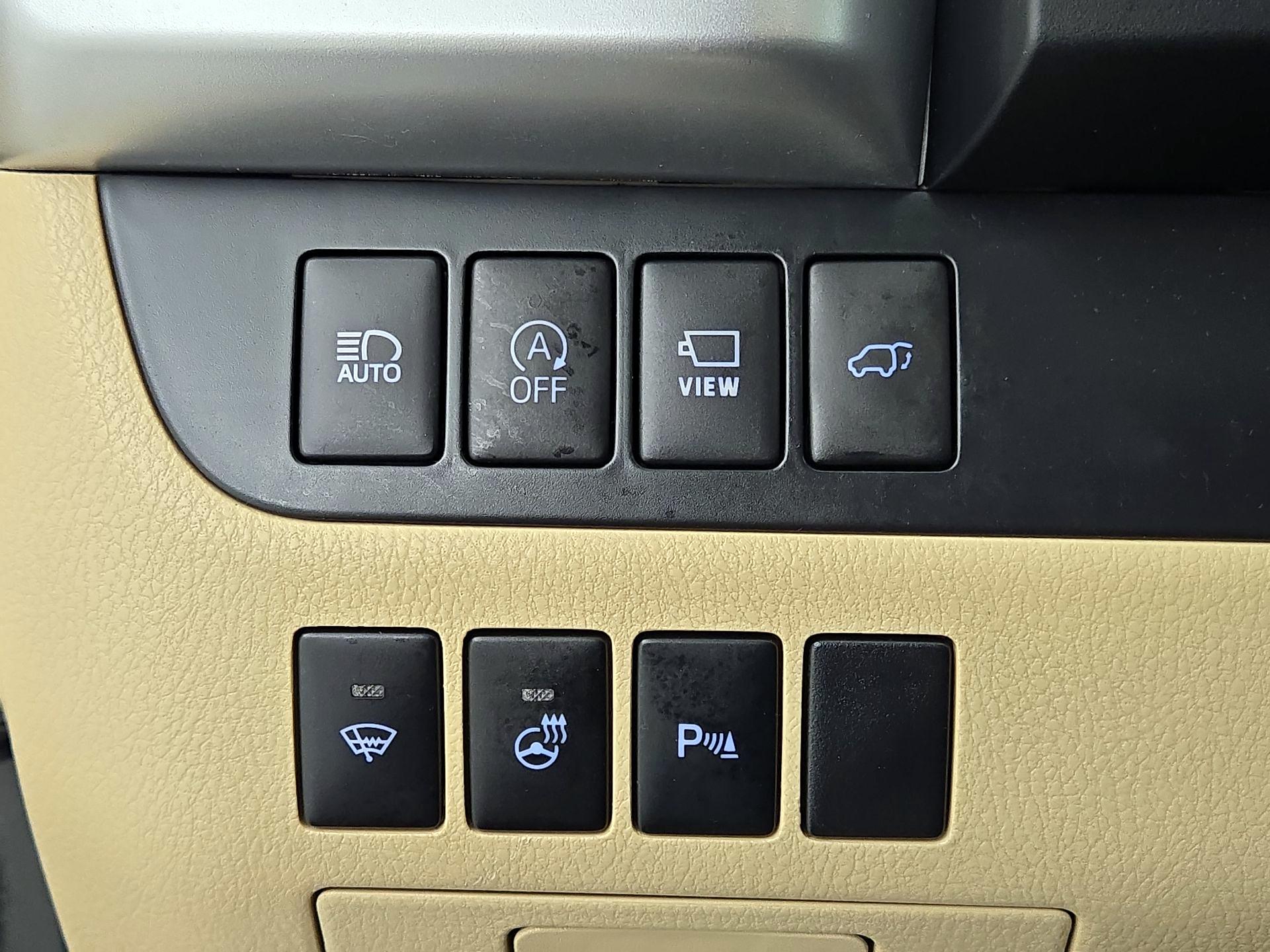Thumbnail: 2018 Toyota Highlander - 13